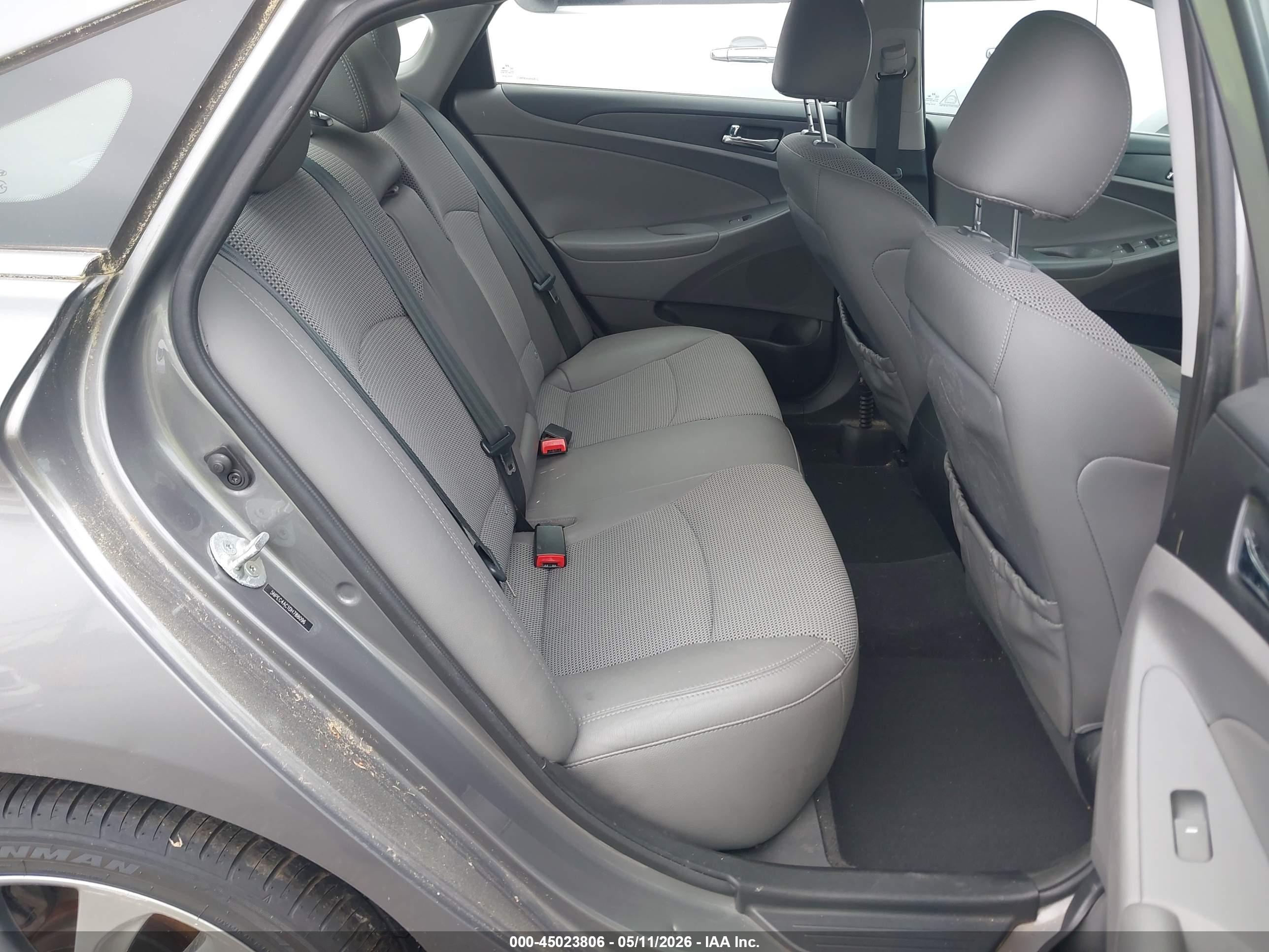 HYUNDAI SONATA image 8