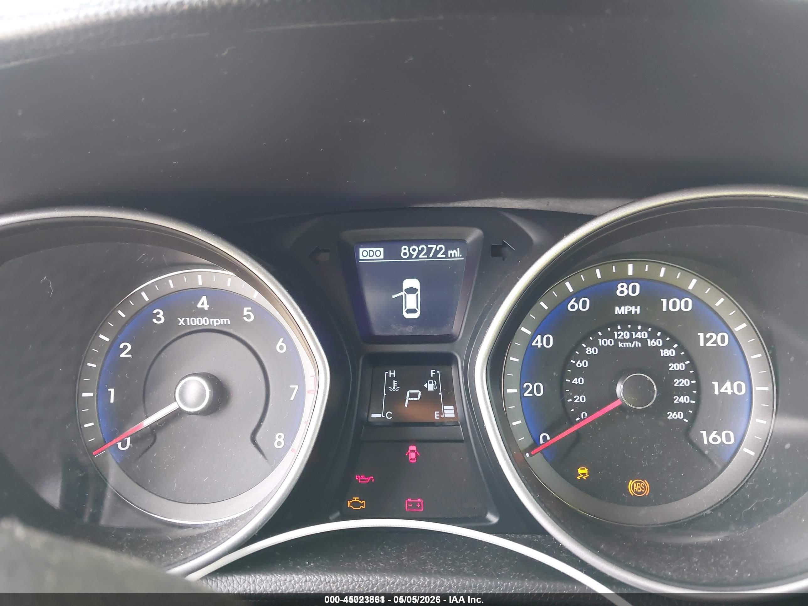 HYUNDAI ELANTRA image 7