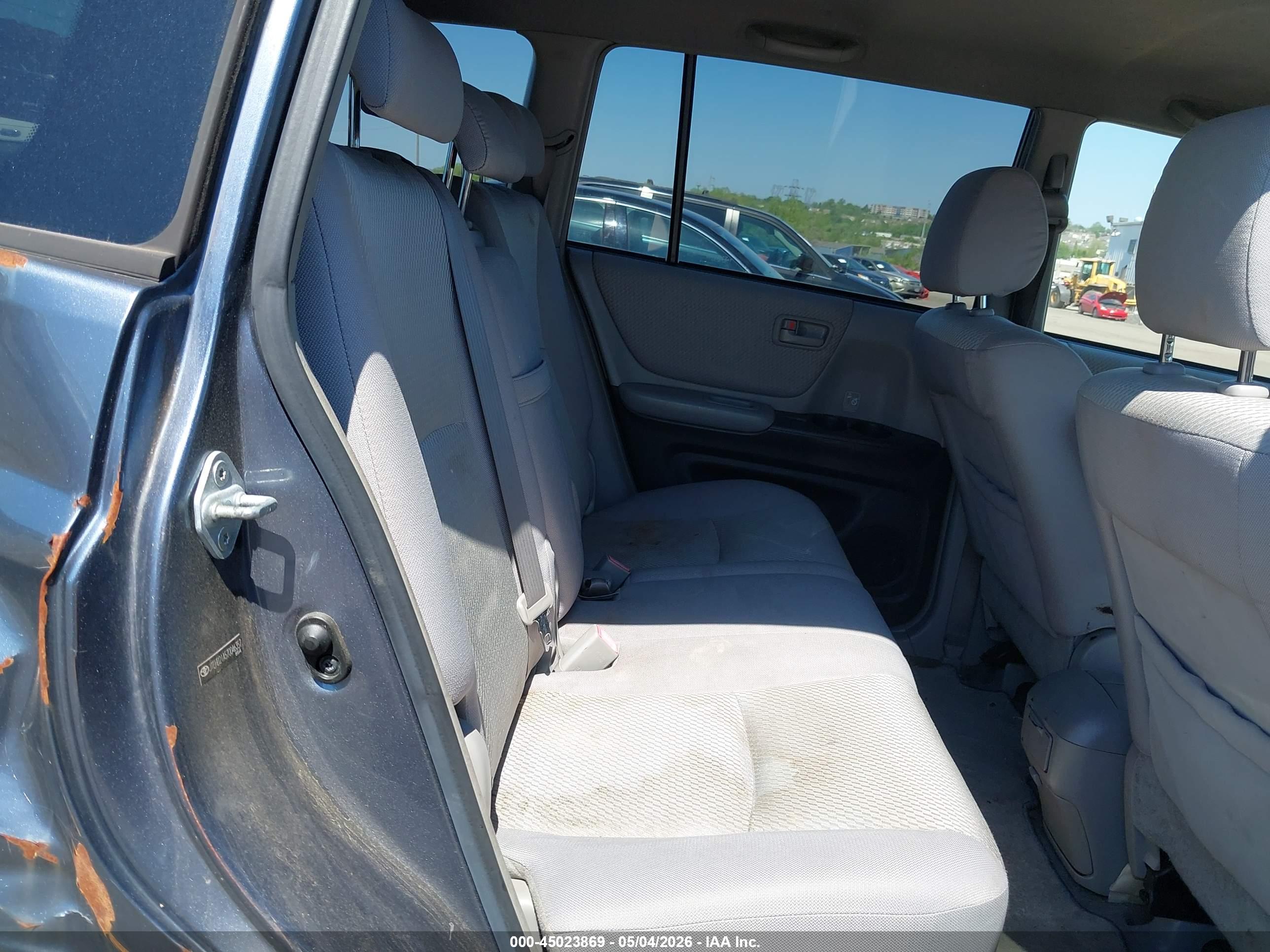 TOYOTA HIGHLANDER image 8