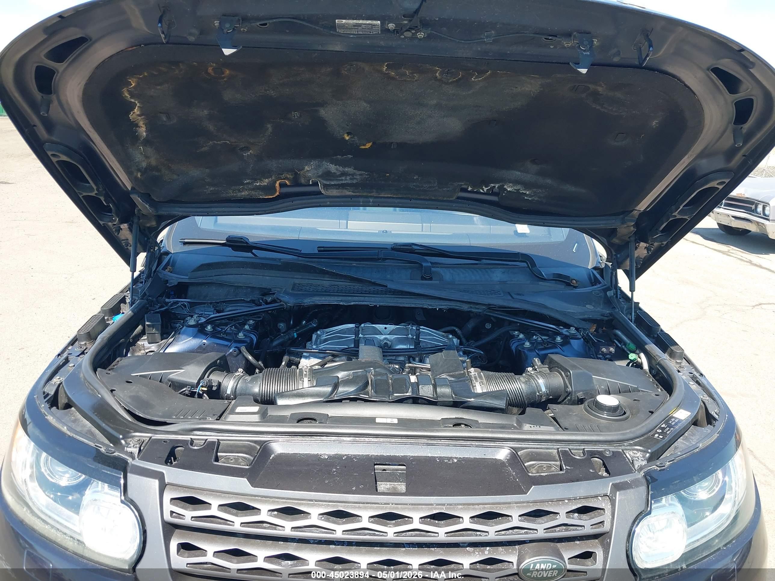 LAND ROVER image 10