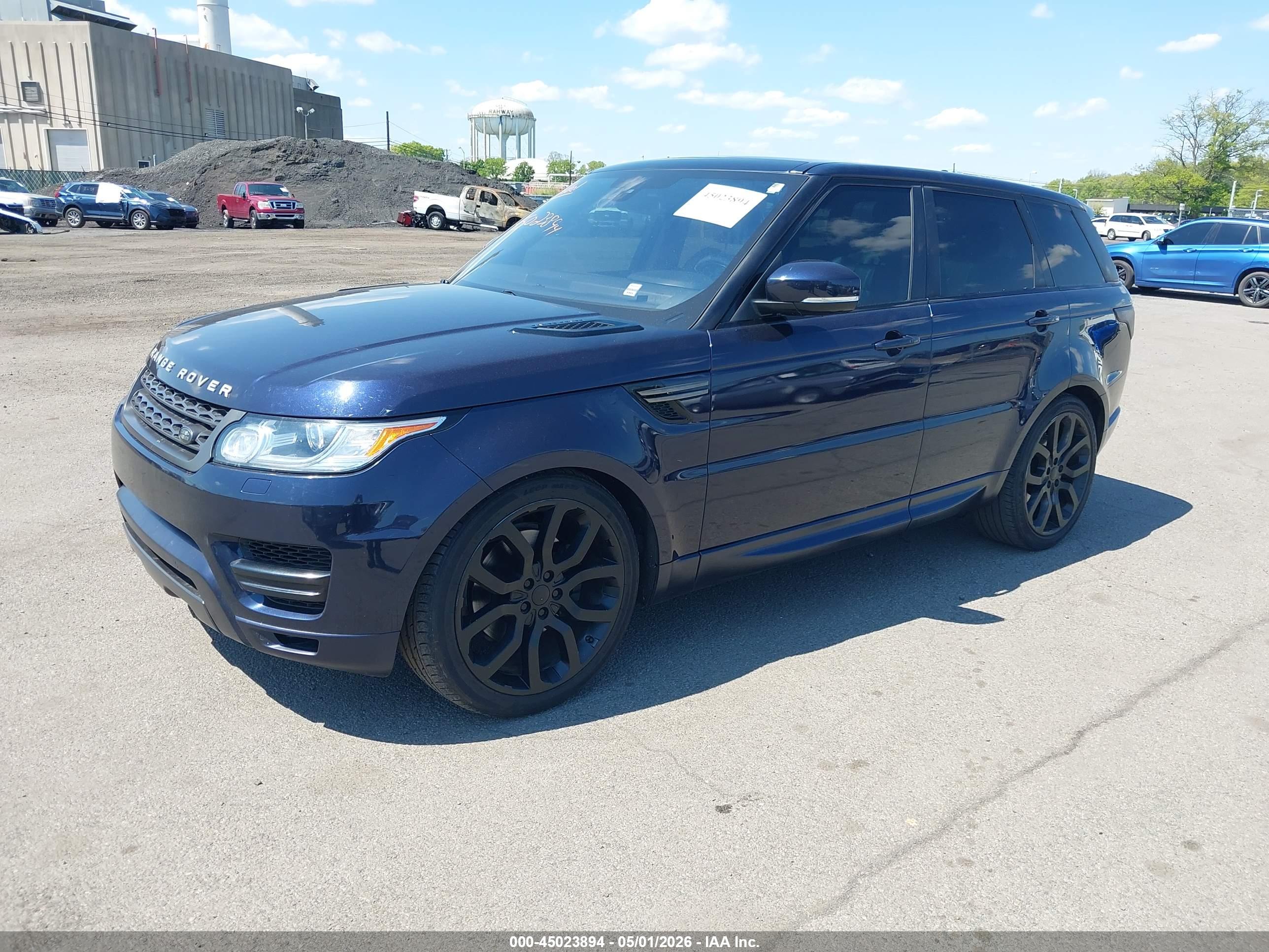 LAND ROVER image 2