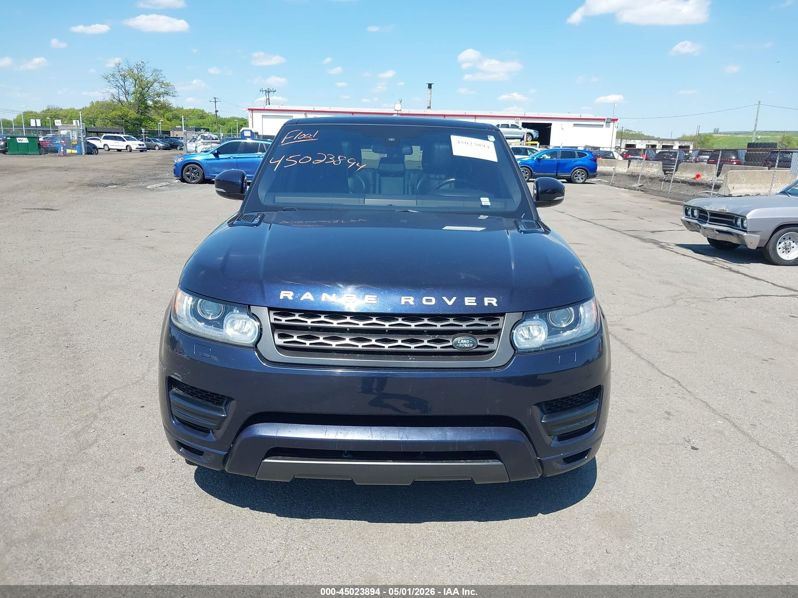 LAND ROVER image 6