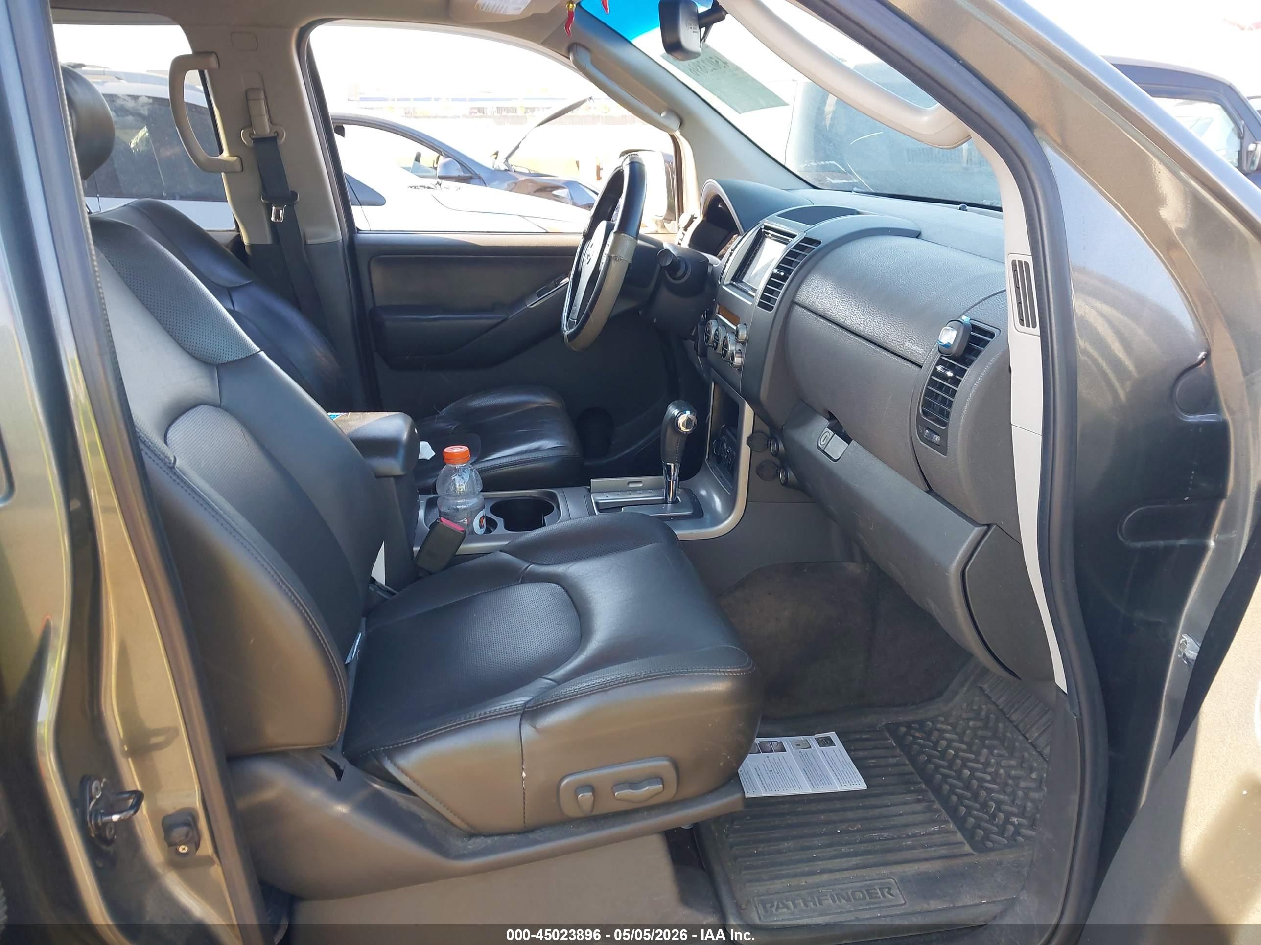 NISSAN PATHFINDER image 5
