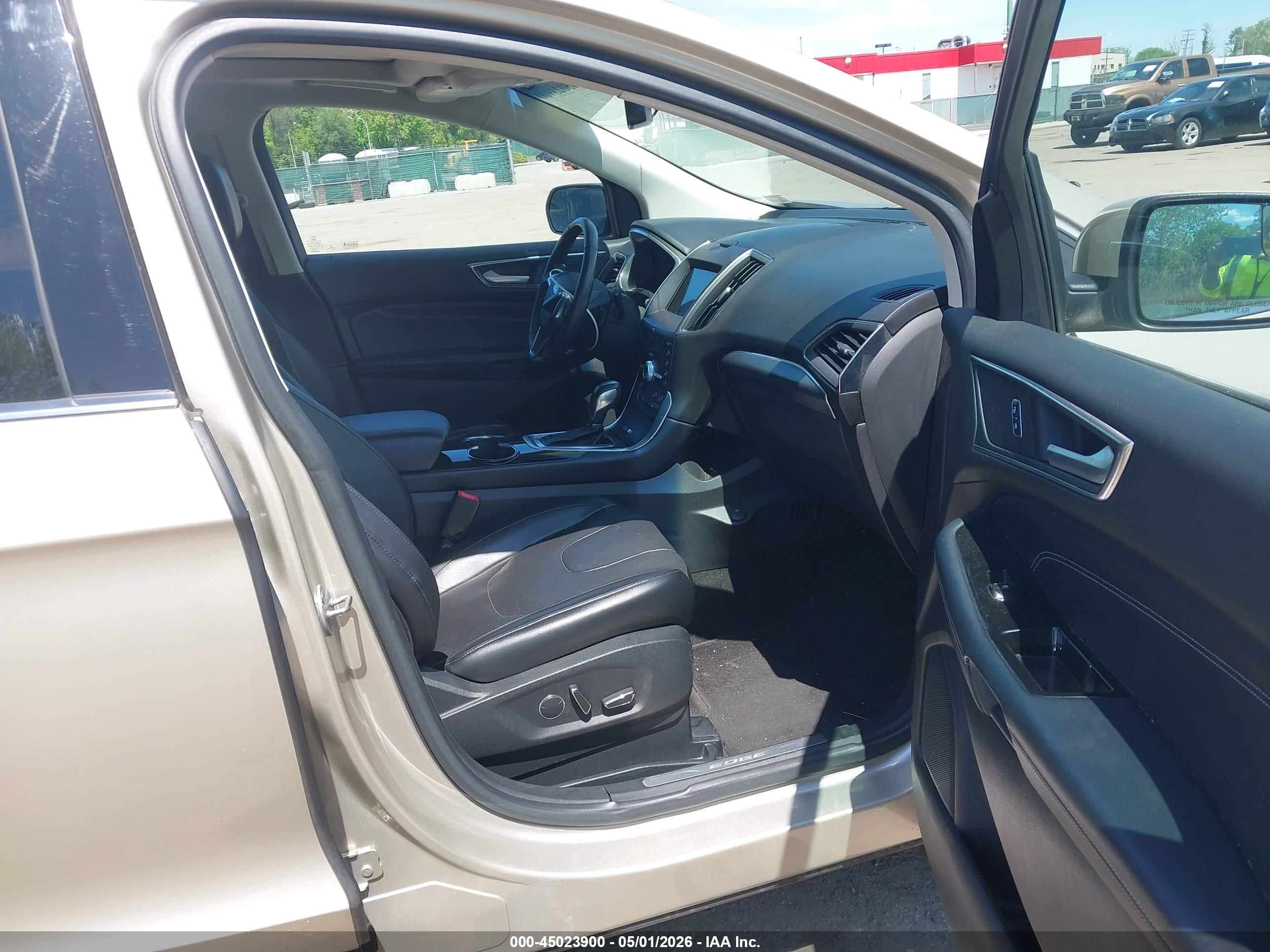 FORD EDGE image 5