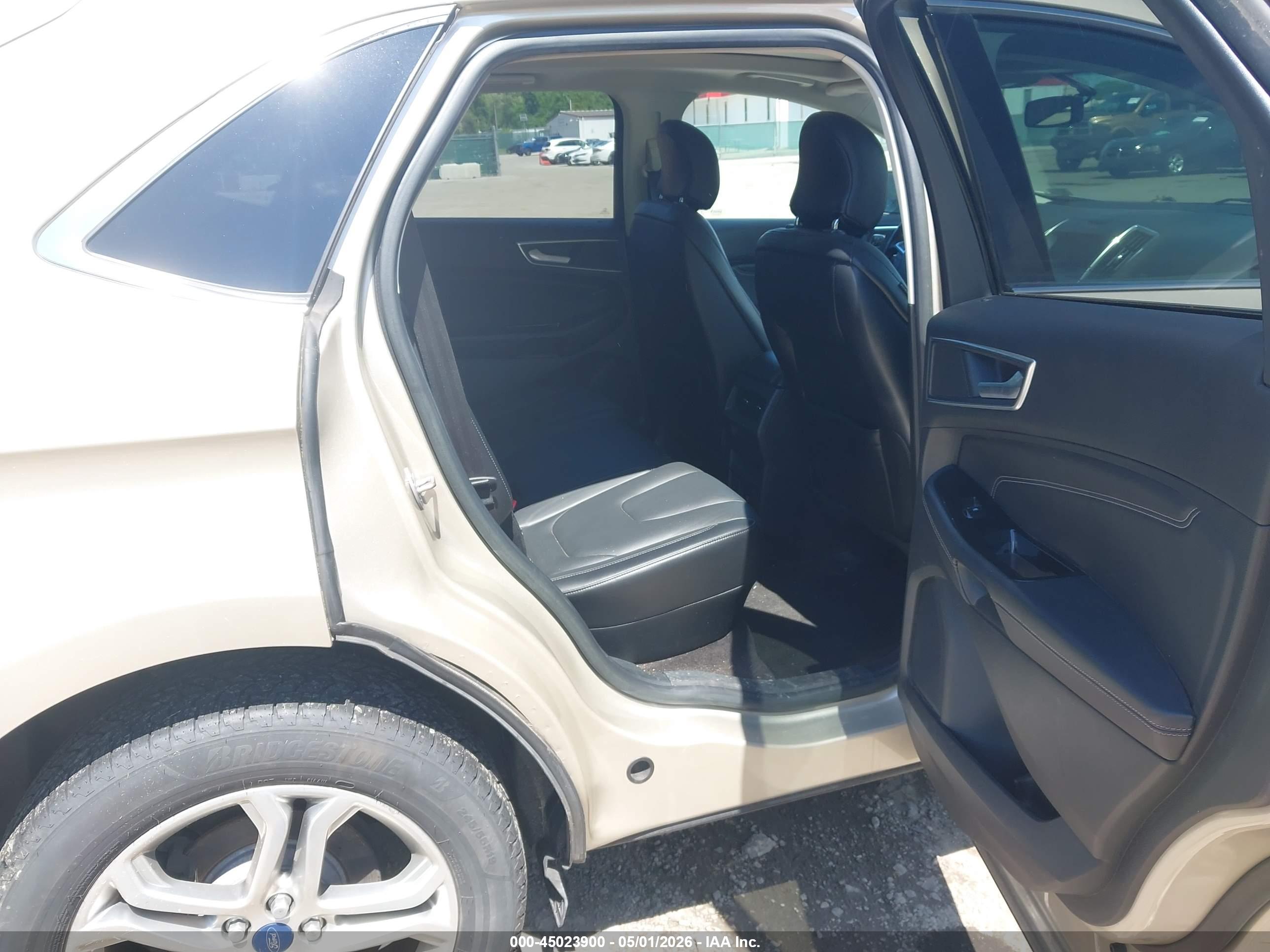 FORD EDGE image 8
