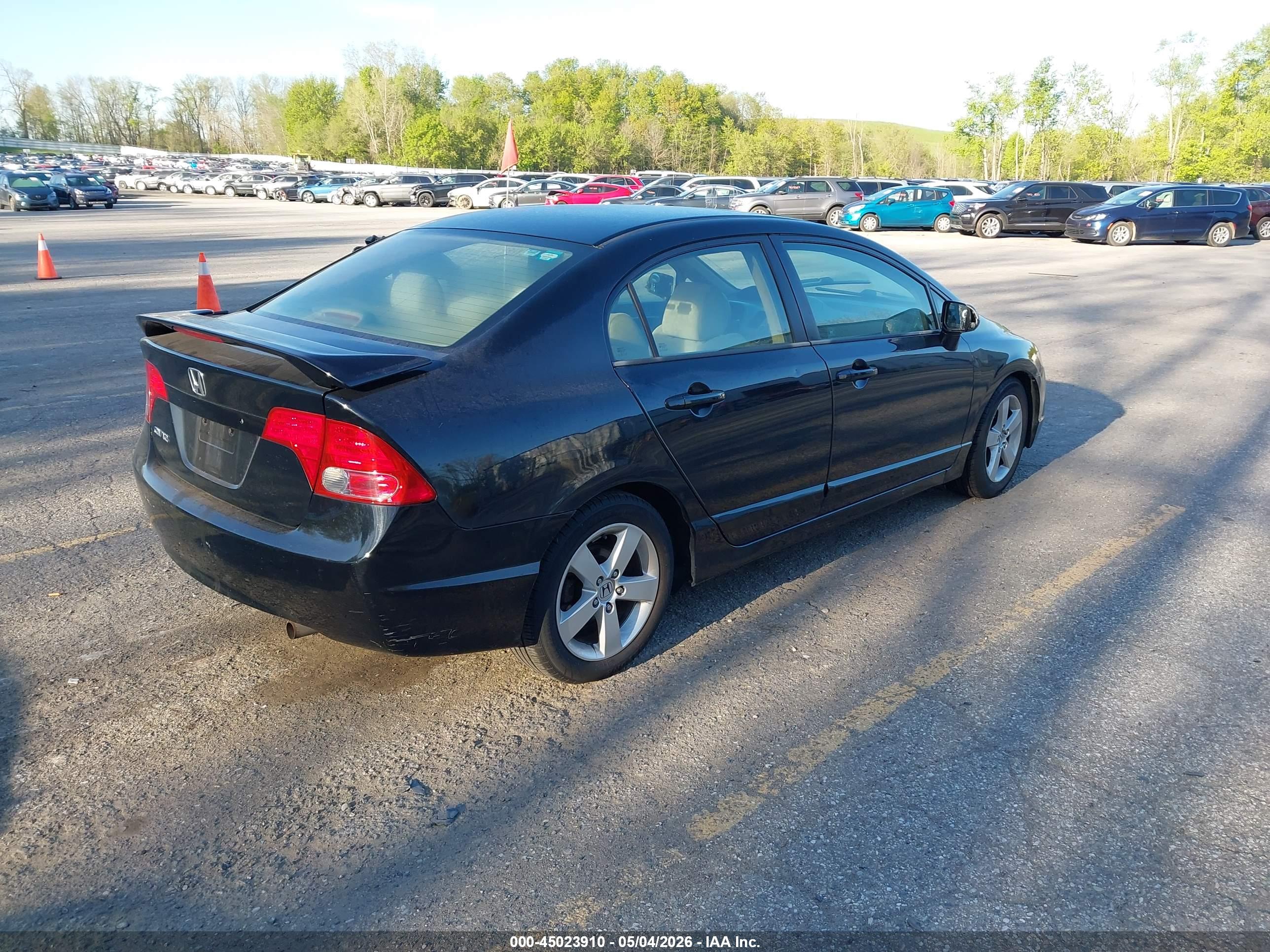 HONDA CIVIC image 4