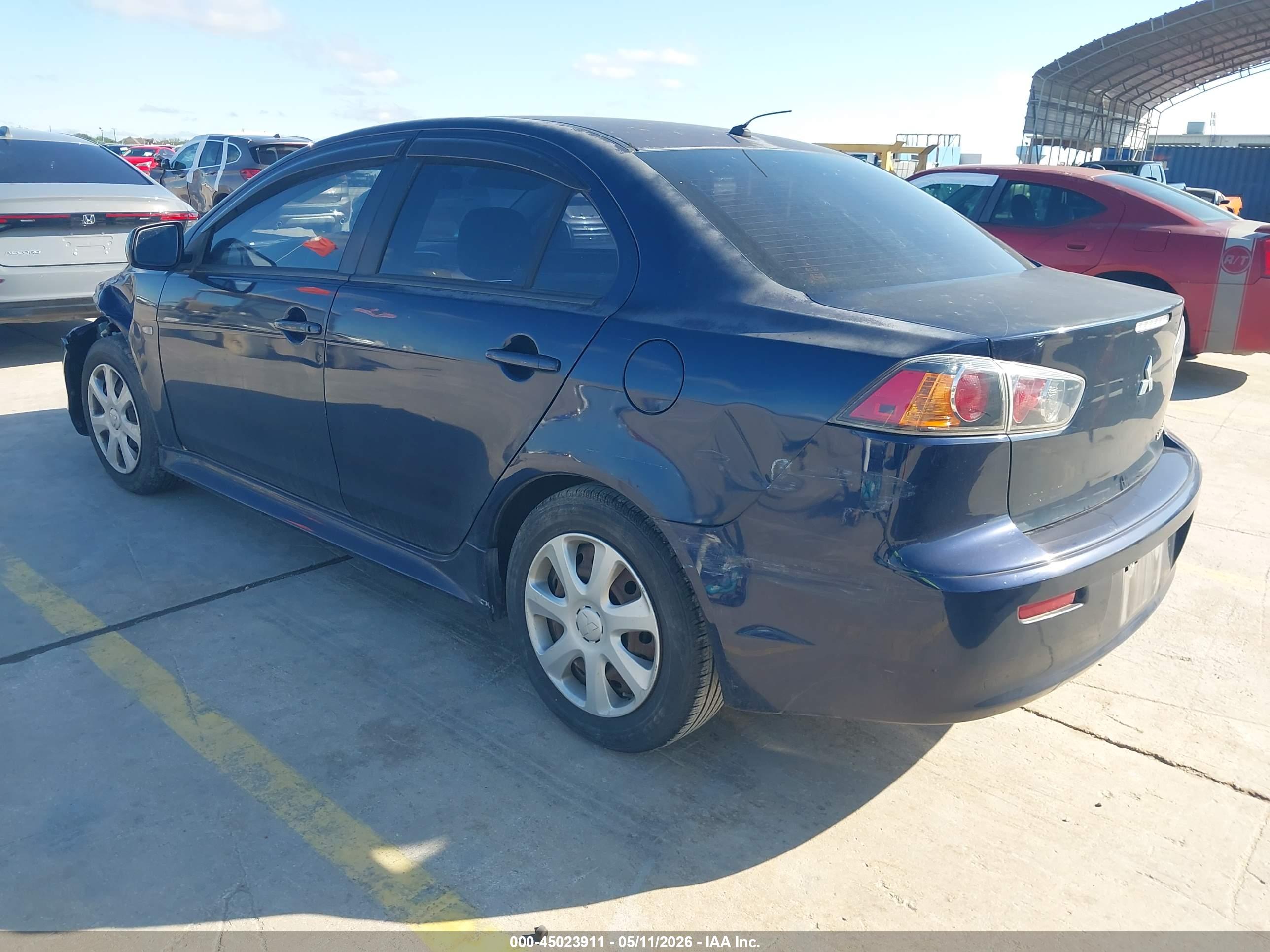 MITSUBISHI LANCER image 3