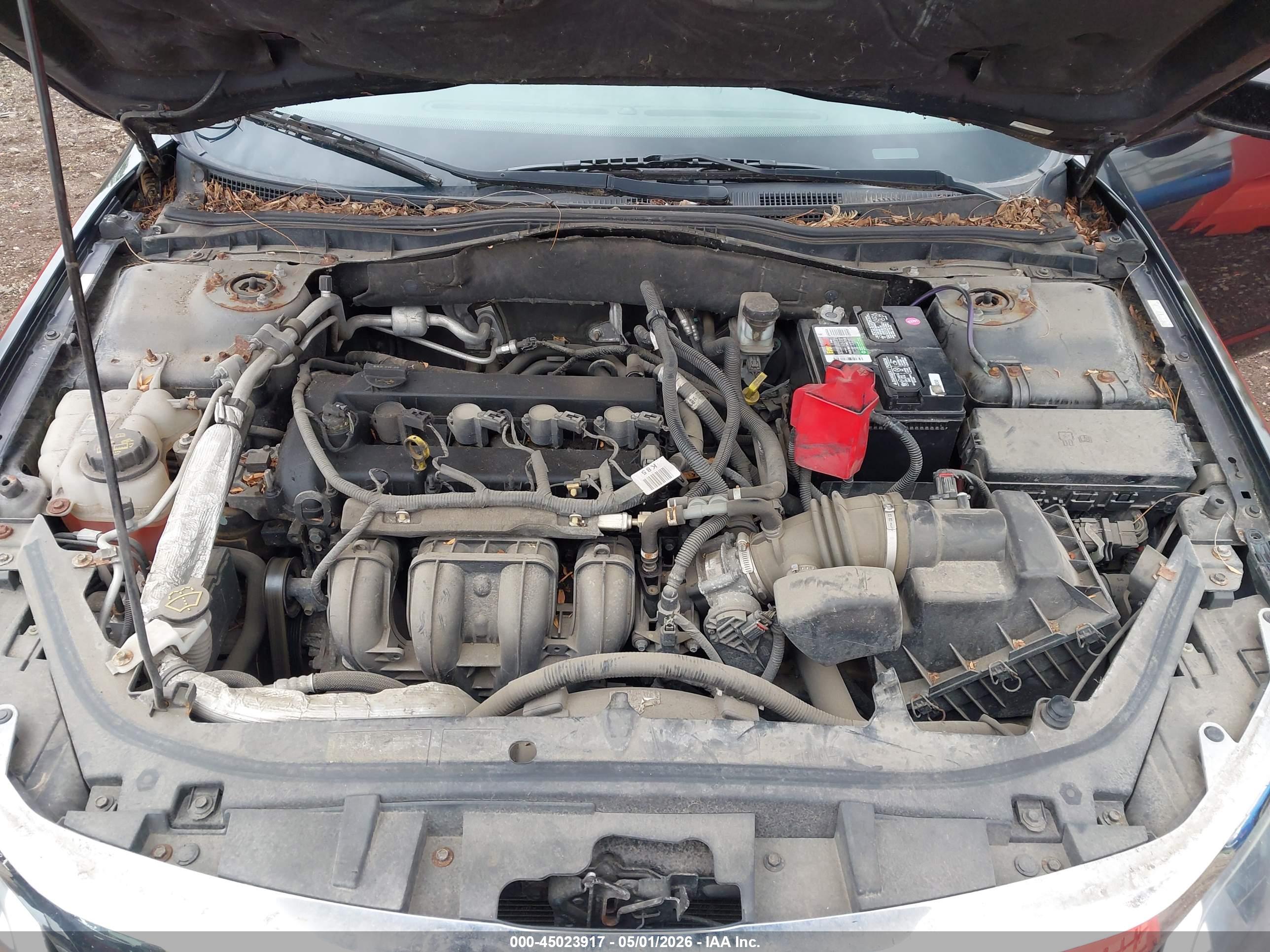 FORD FUSION image 10