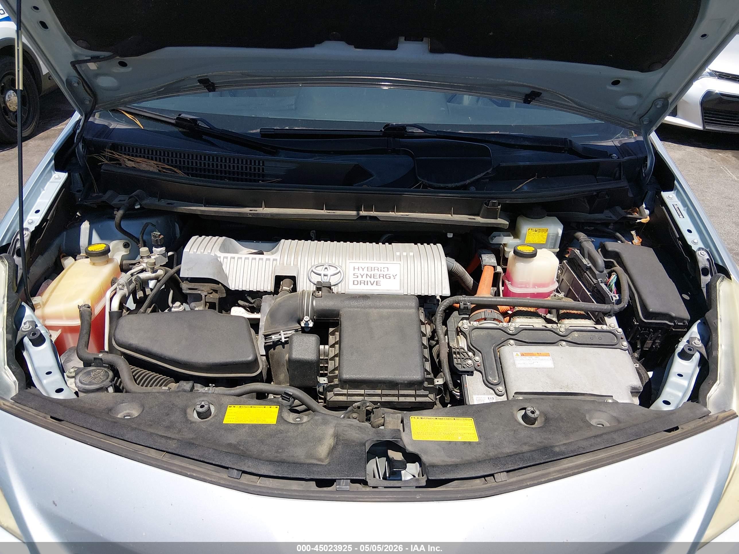 TOYOTA PRIUS image 10