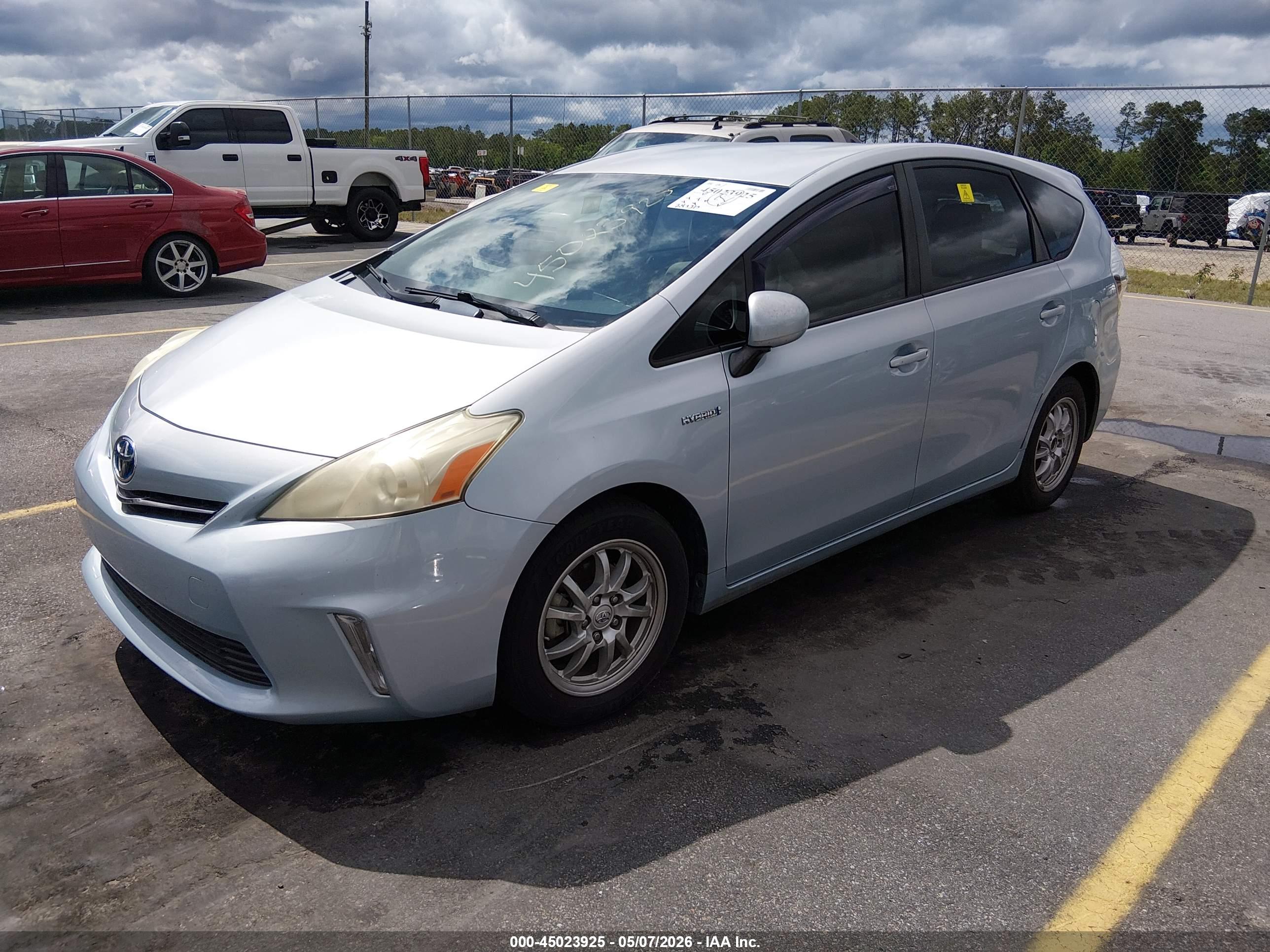 TOYOTA PRIUS image 2