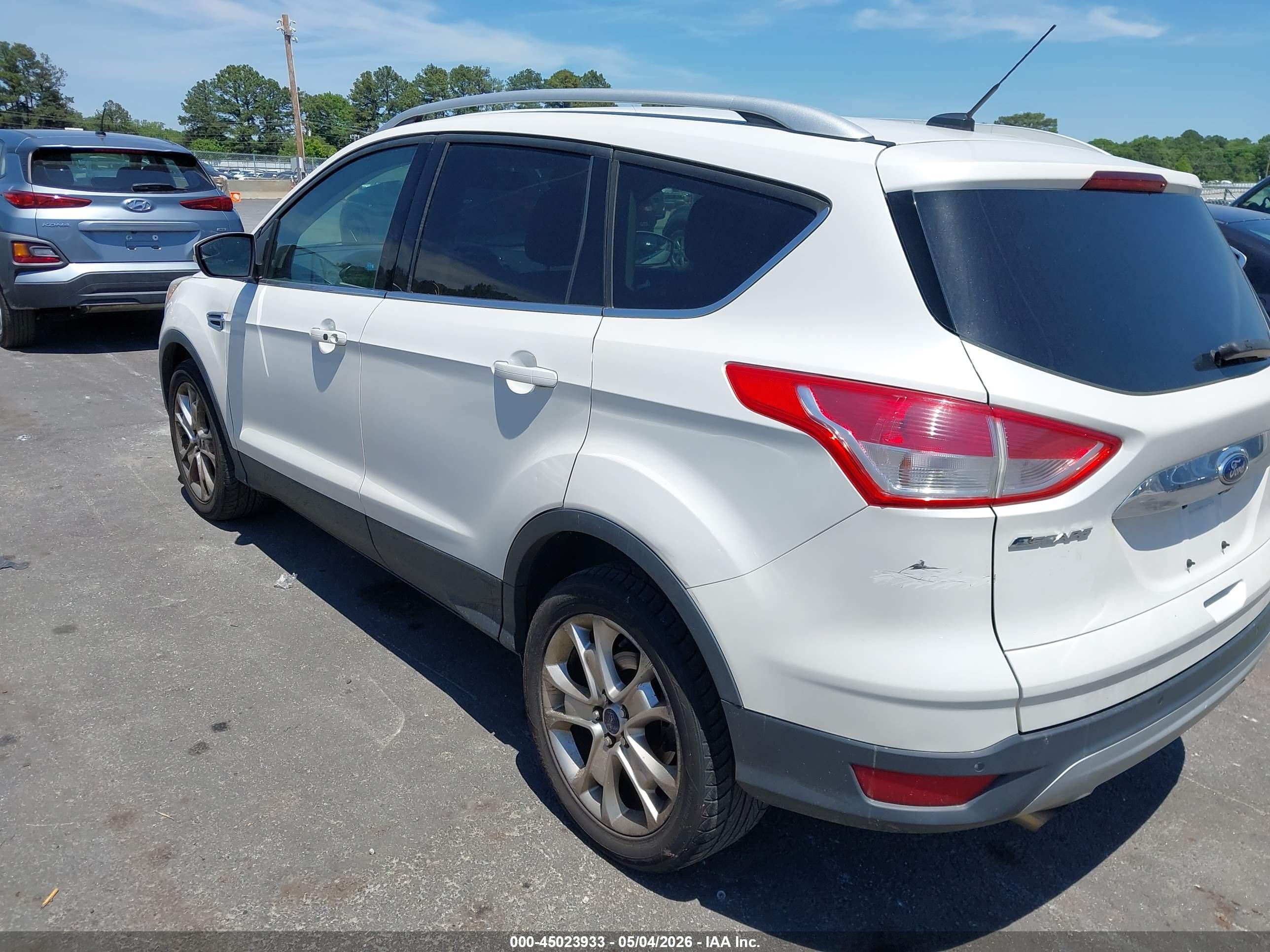 FORD ESCAPE image 3