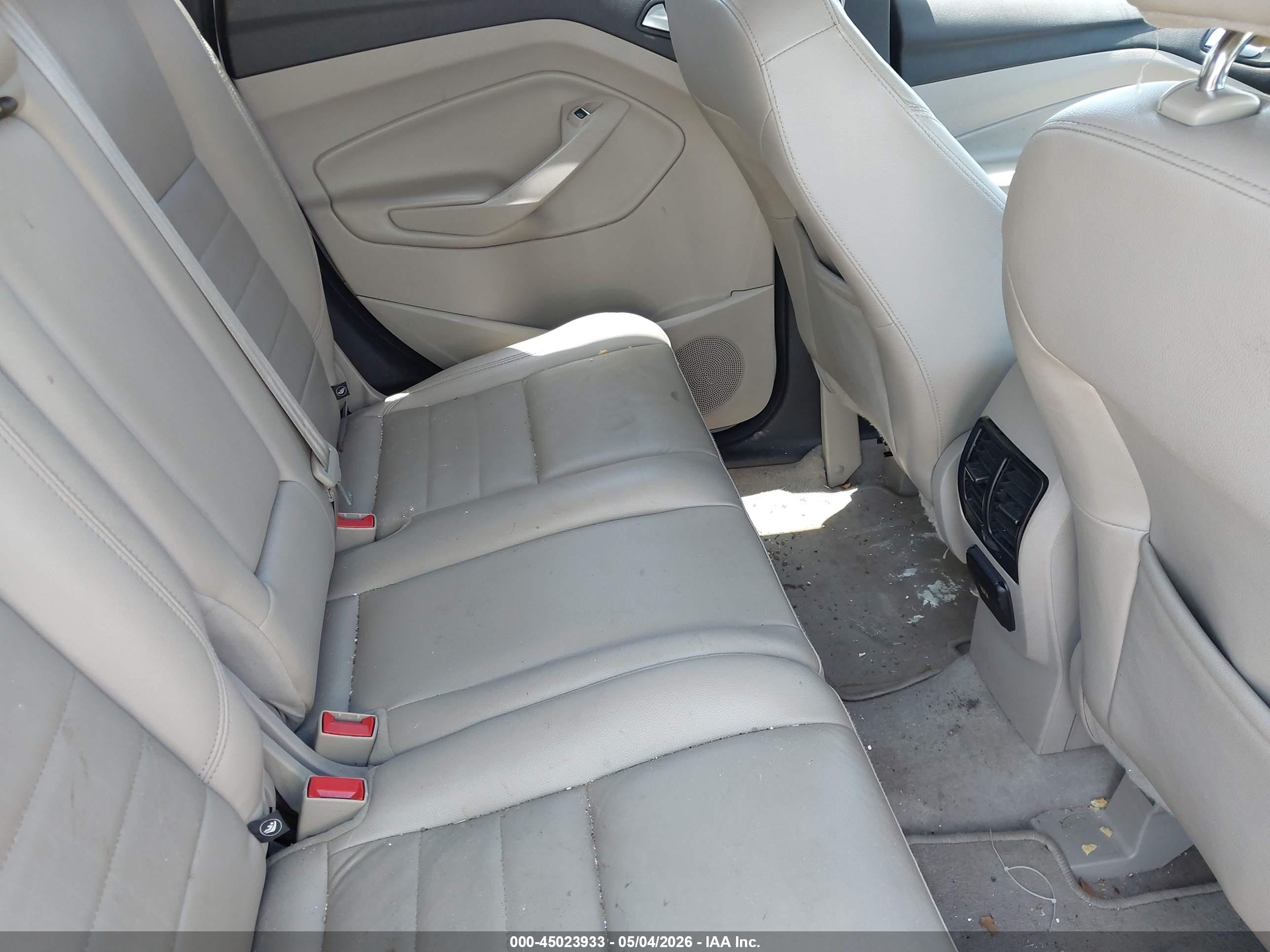 FORD ESCAPE image 8