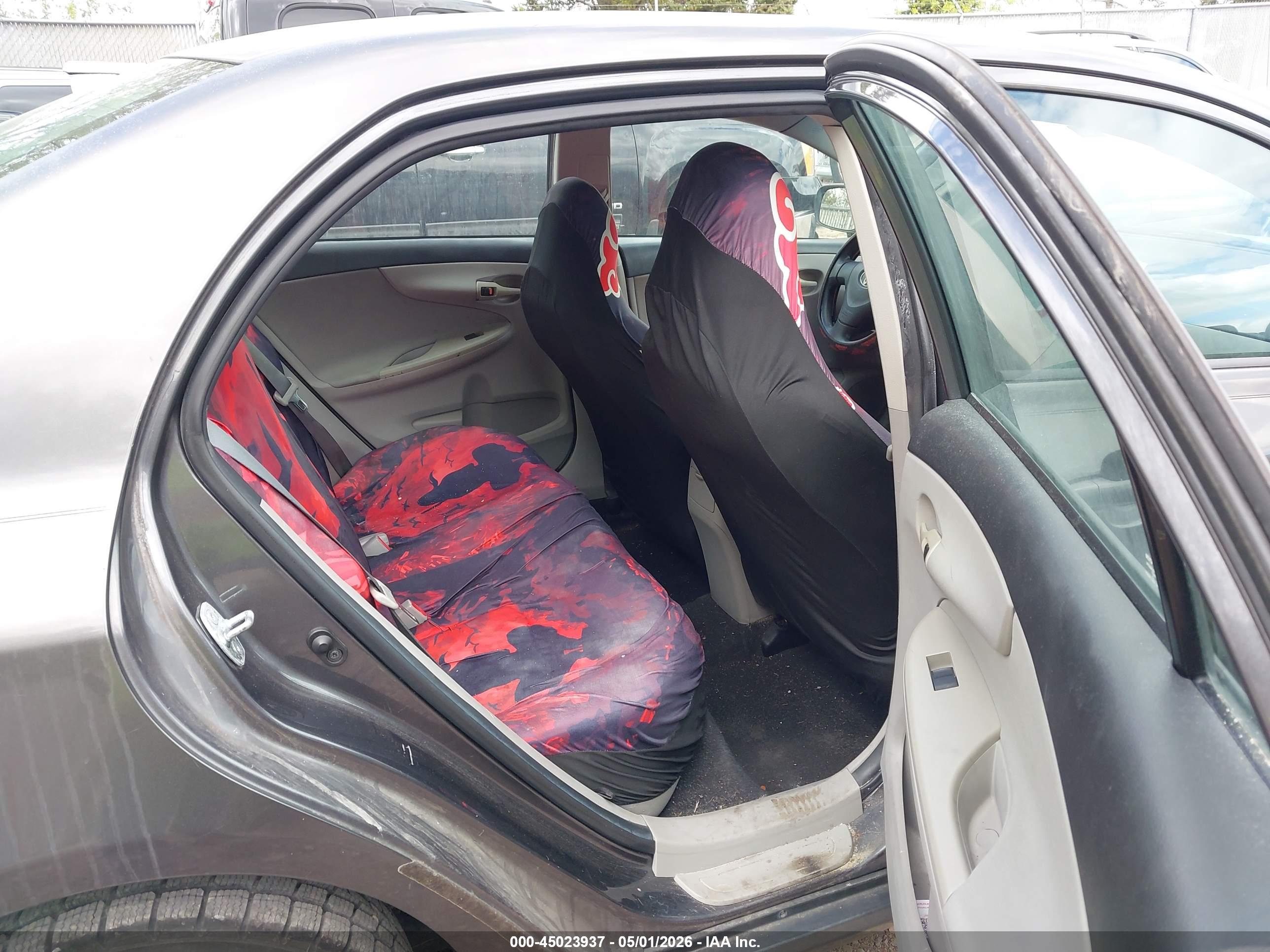TOYOTA COROLLA image 8