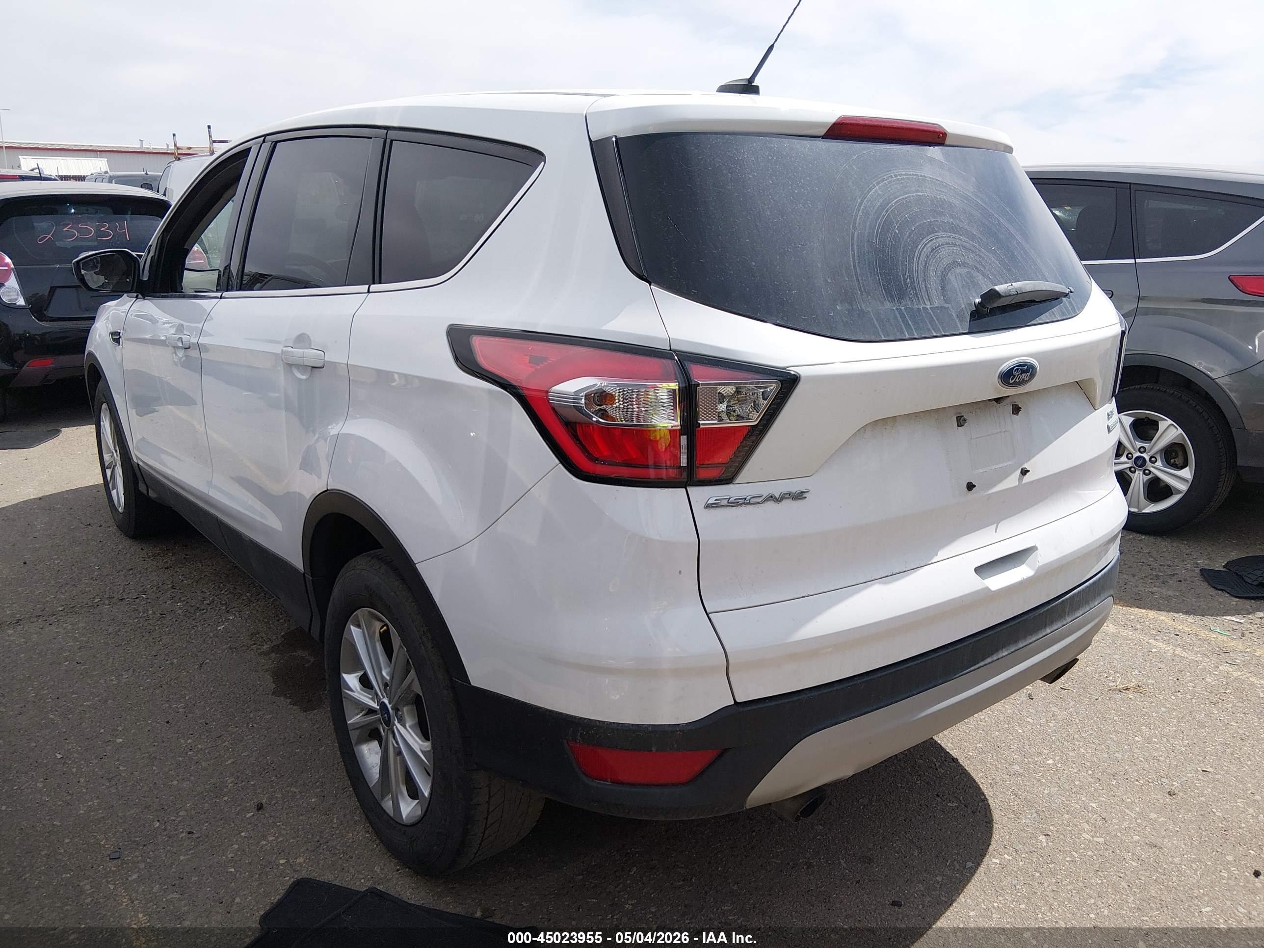 FORD ESCAPE image 3