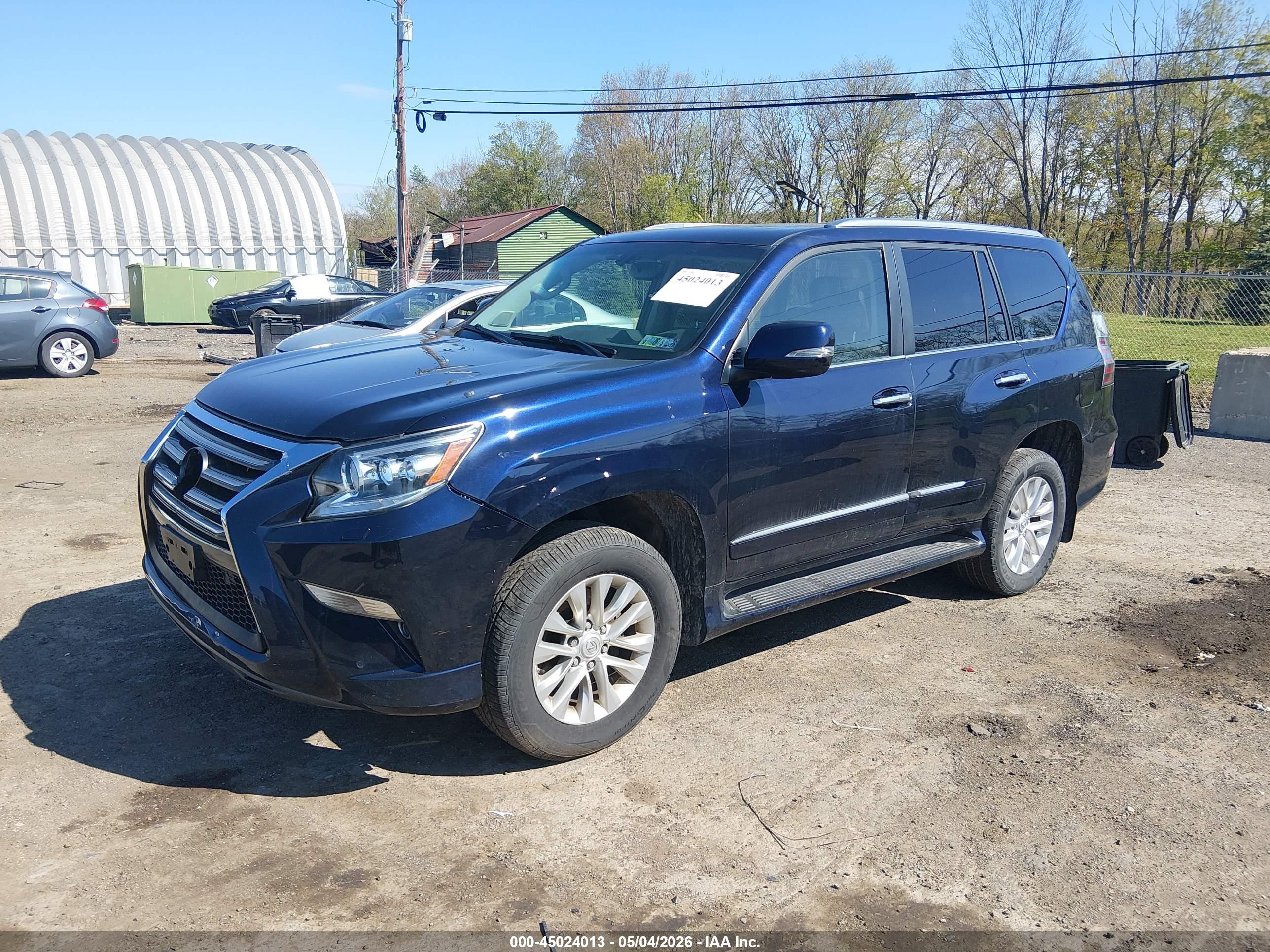LEXUS GX image 2