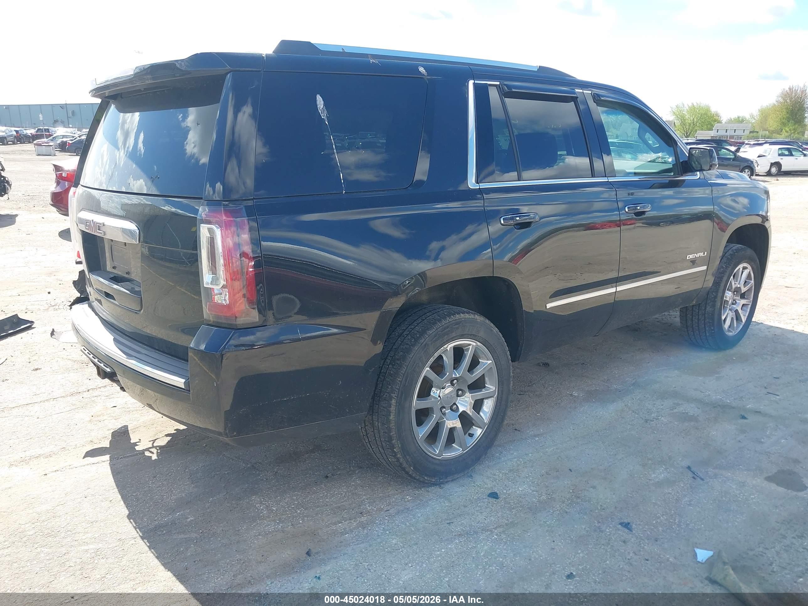 GMC YUKON image 4