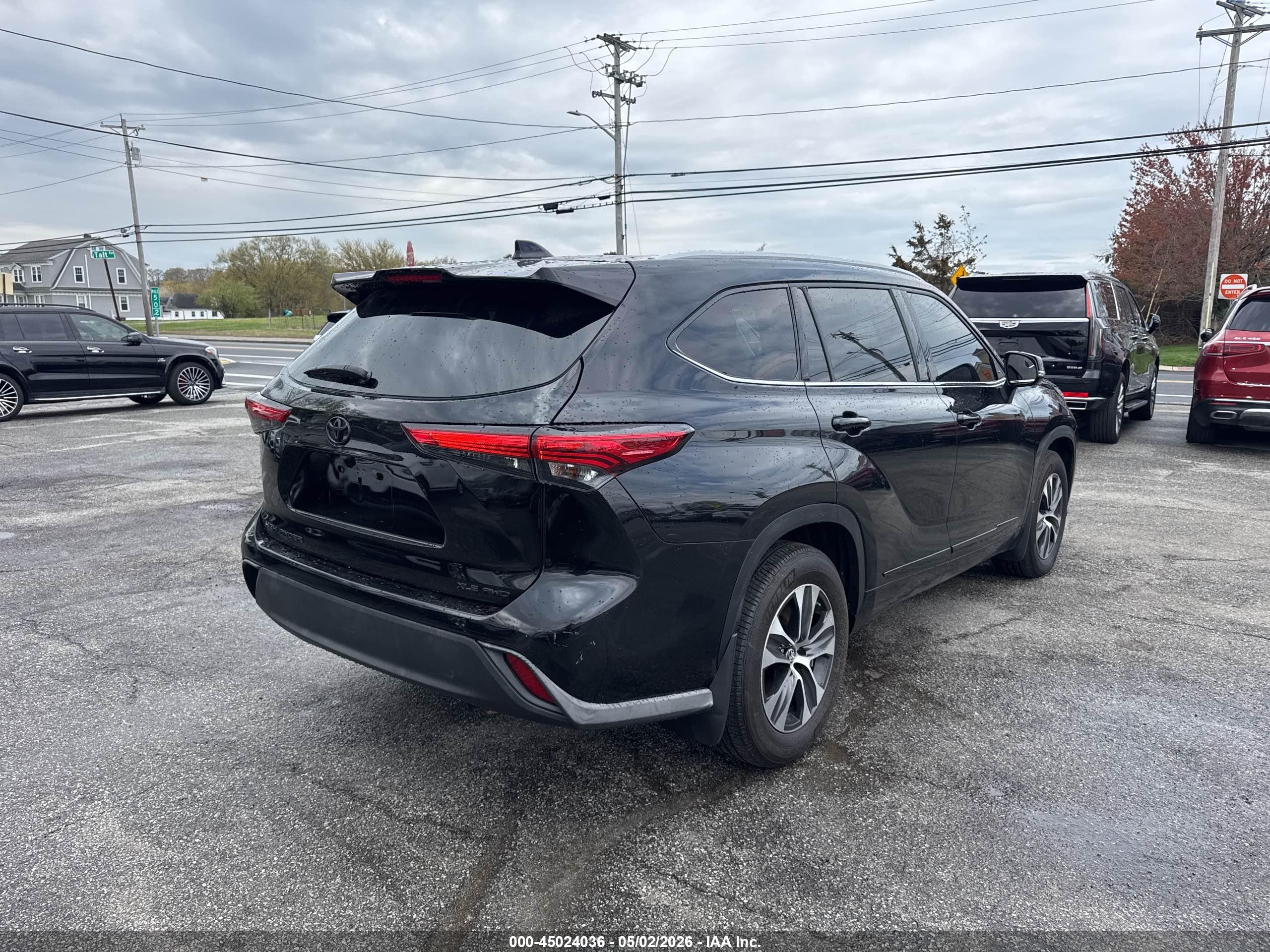 TOYOTA HIGHLANDER image 4