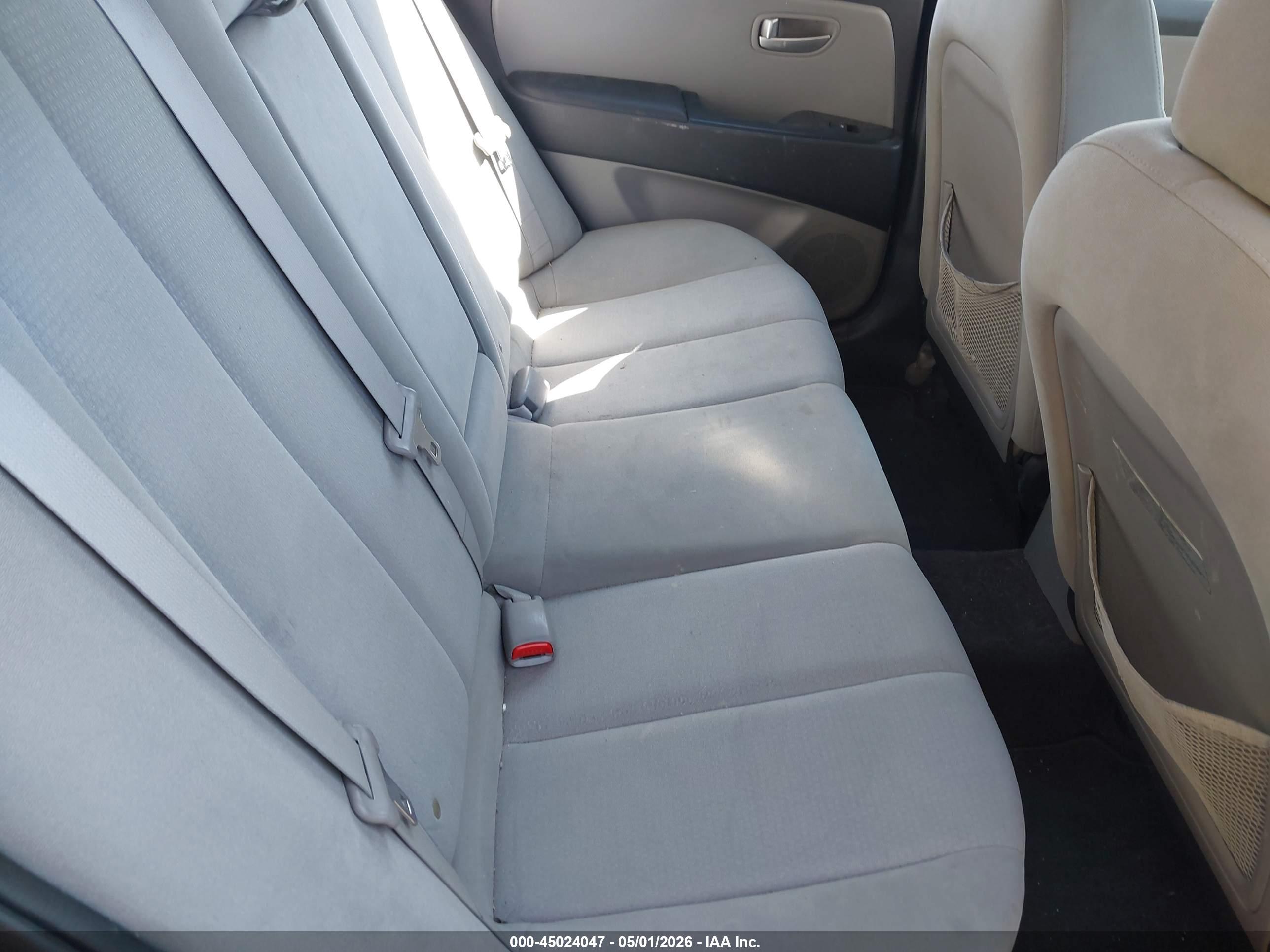 HYUNDAI ELANTRA image 8