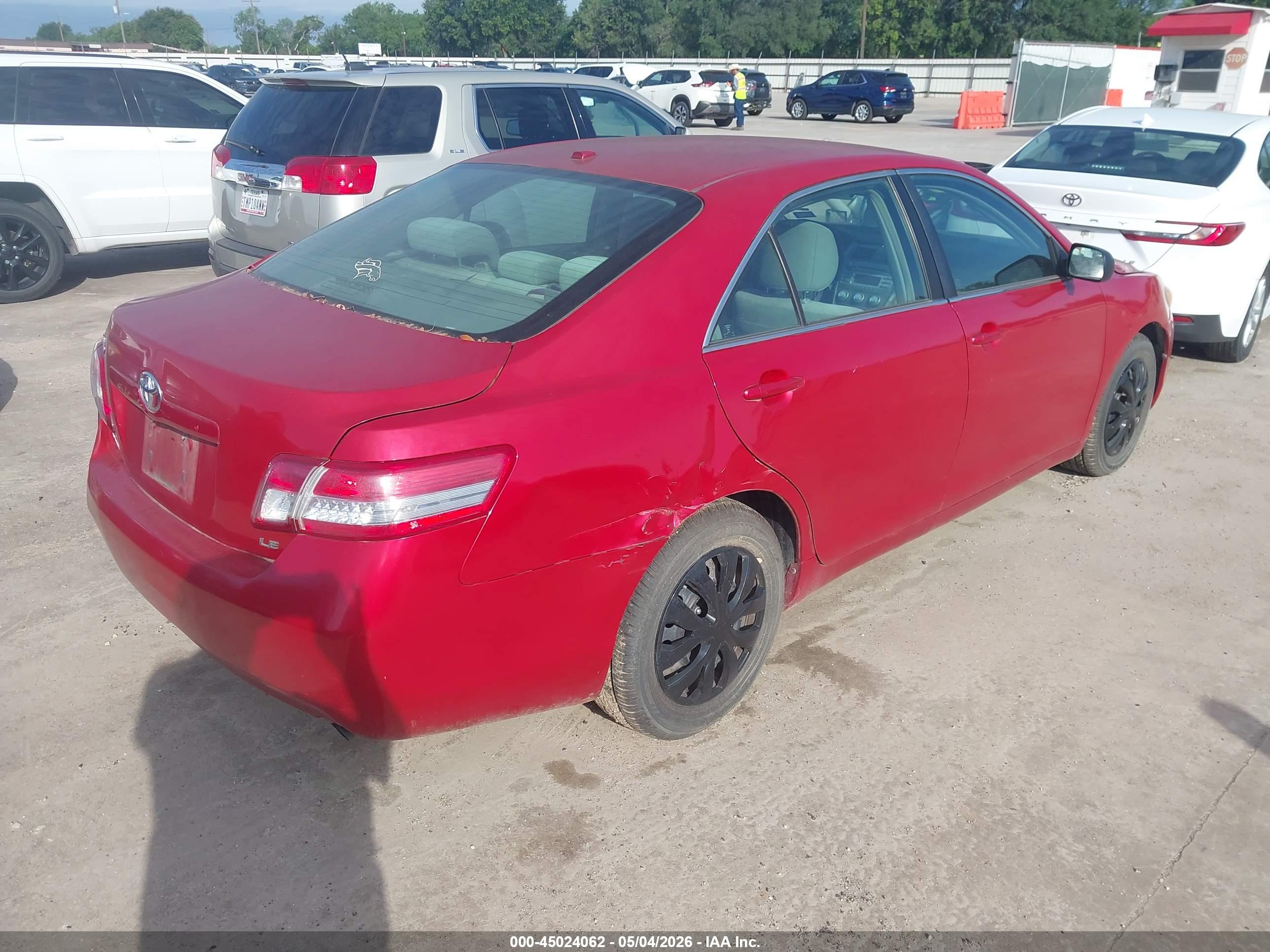 TOYOTA CAMRY image 4