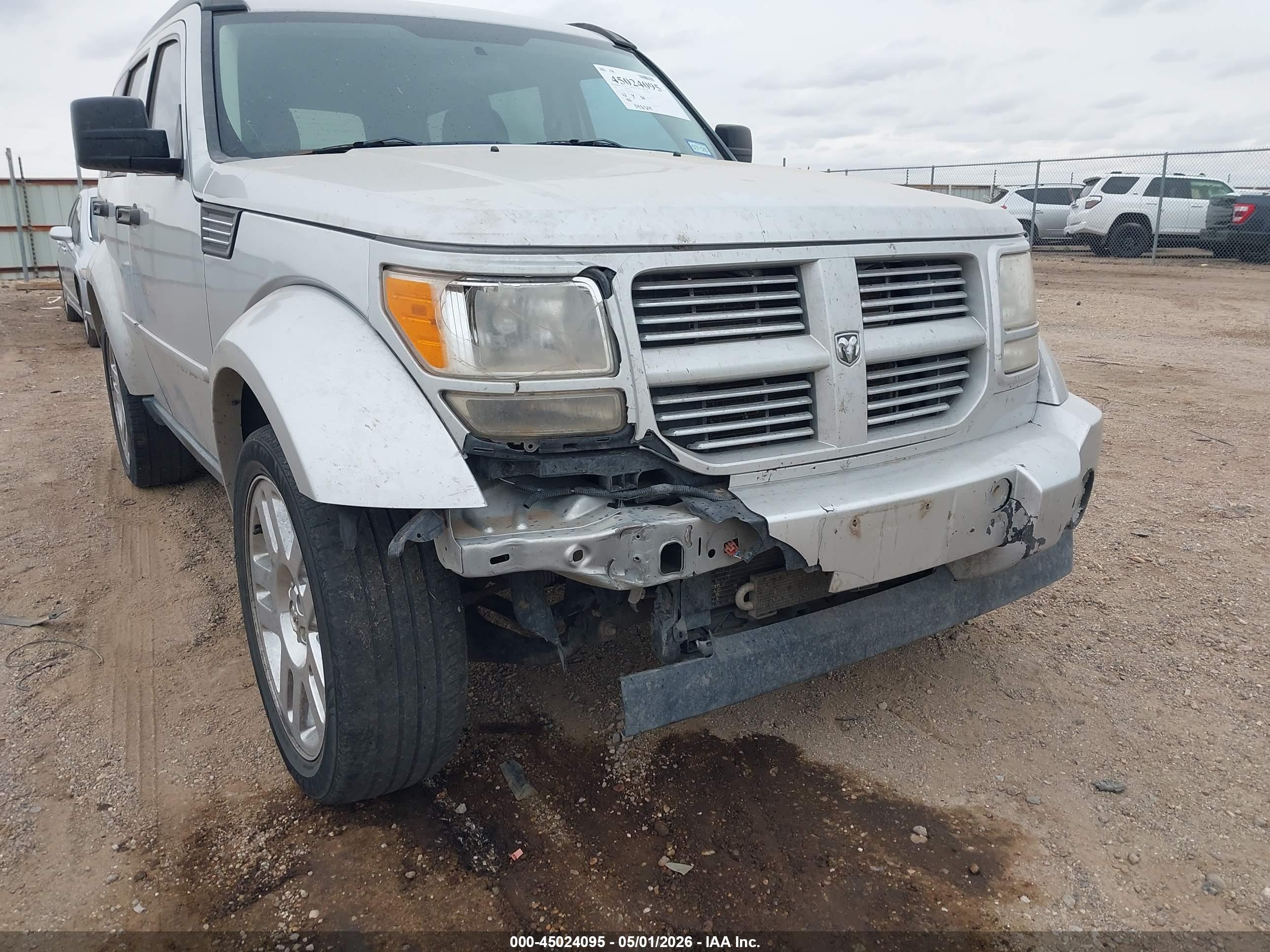 DODGE NITRO image 6