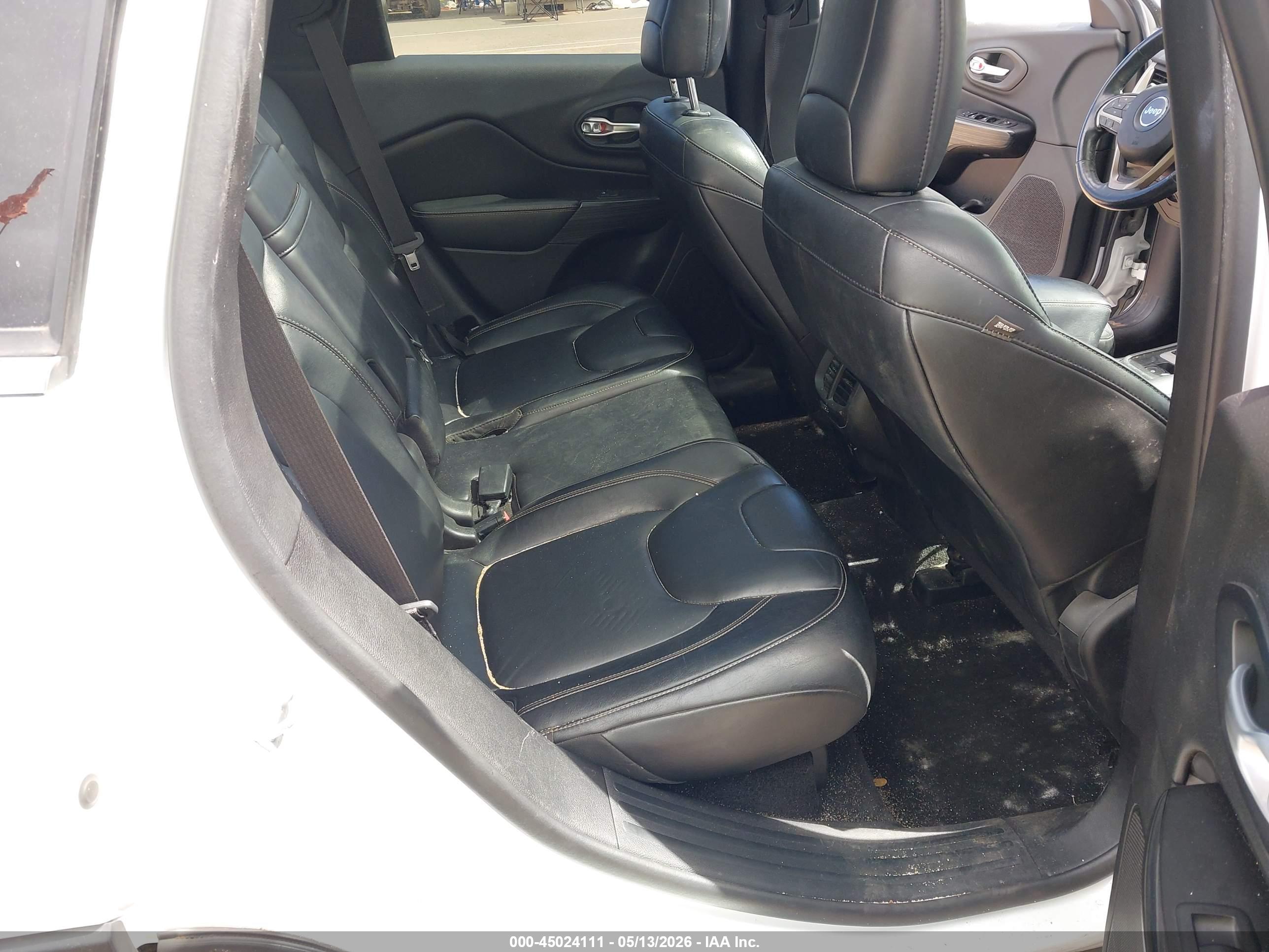 JEEP CHEROKEE image 8