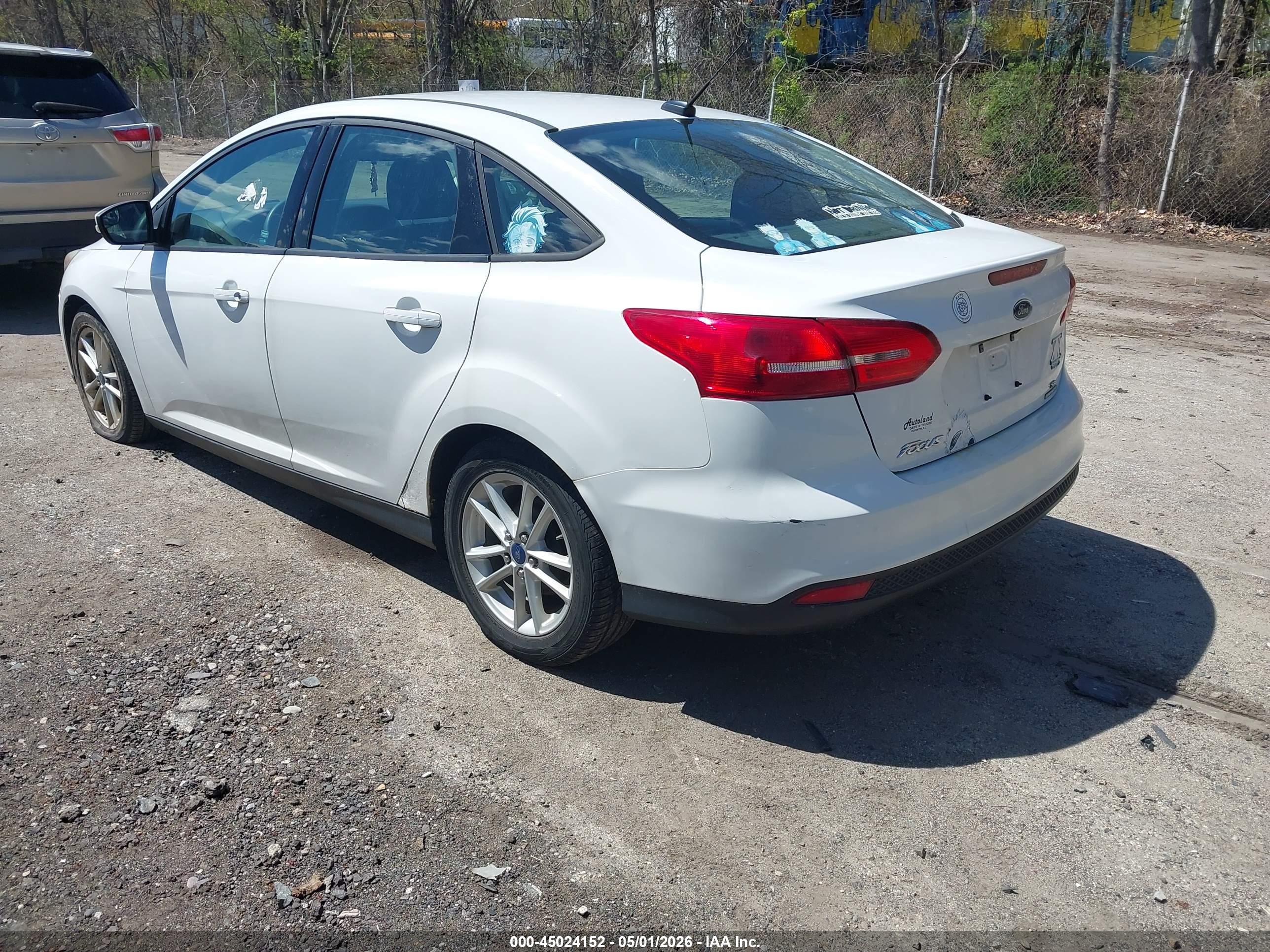FORD FOCUS image 3