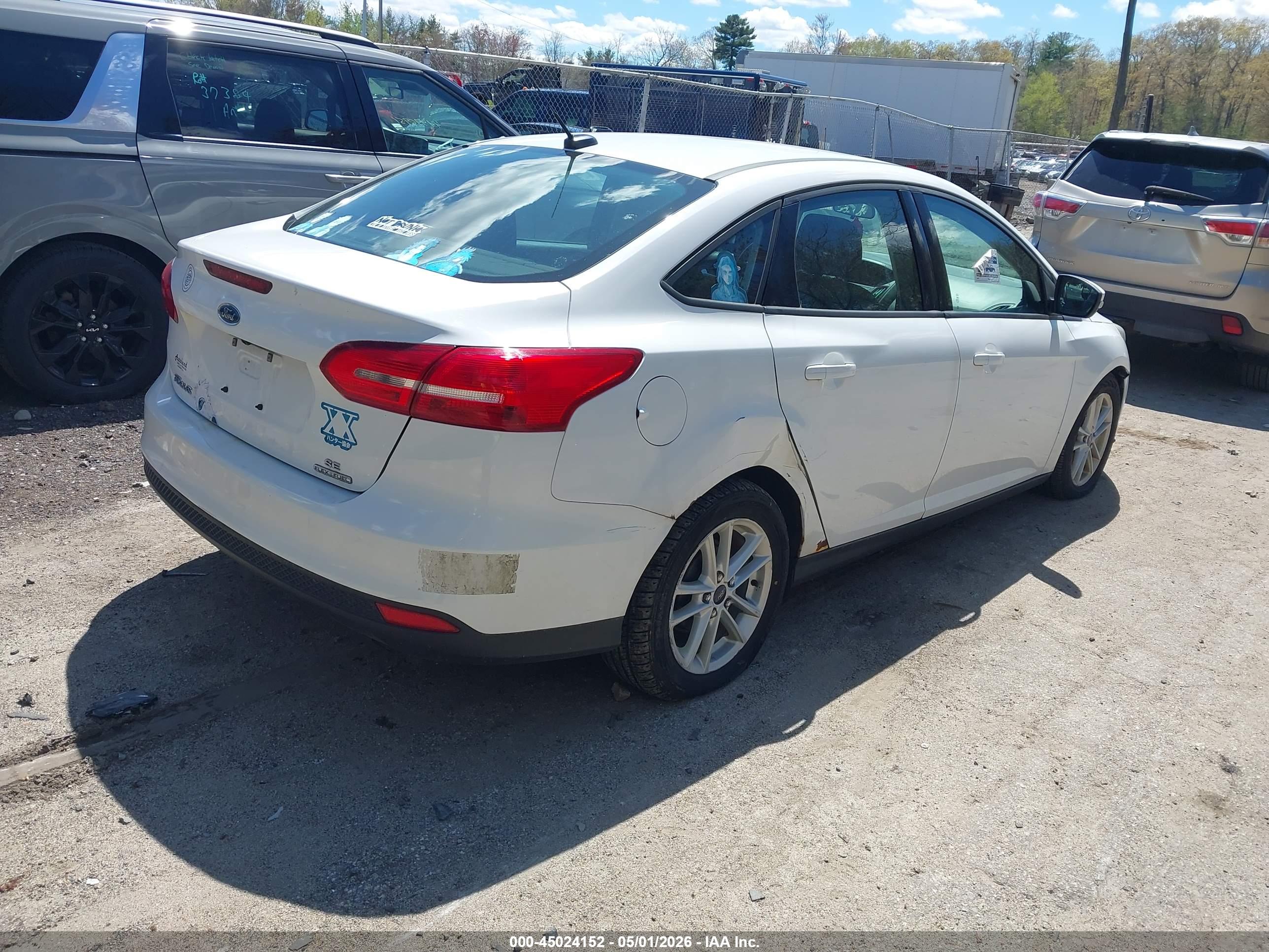 FORD FOCUS image 4