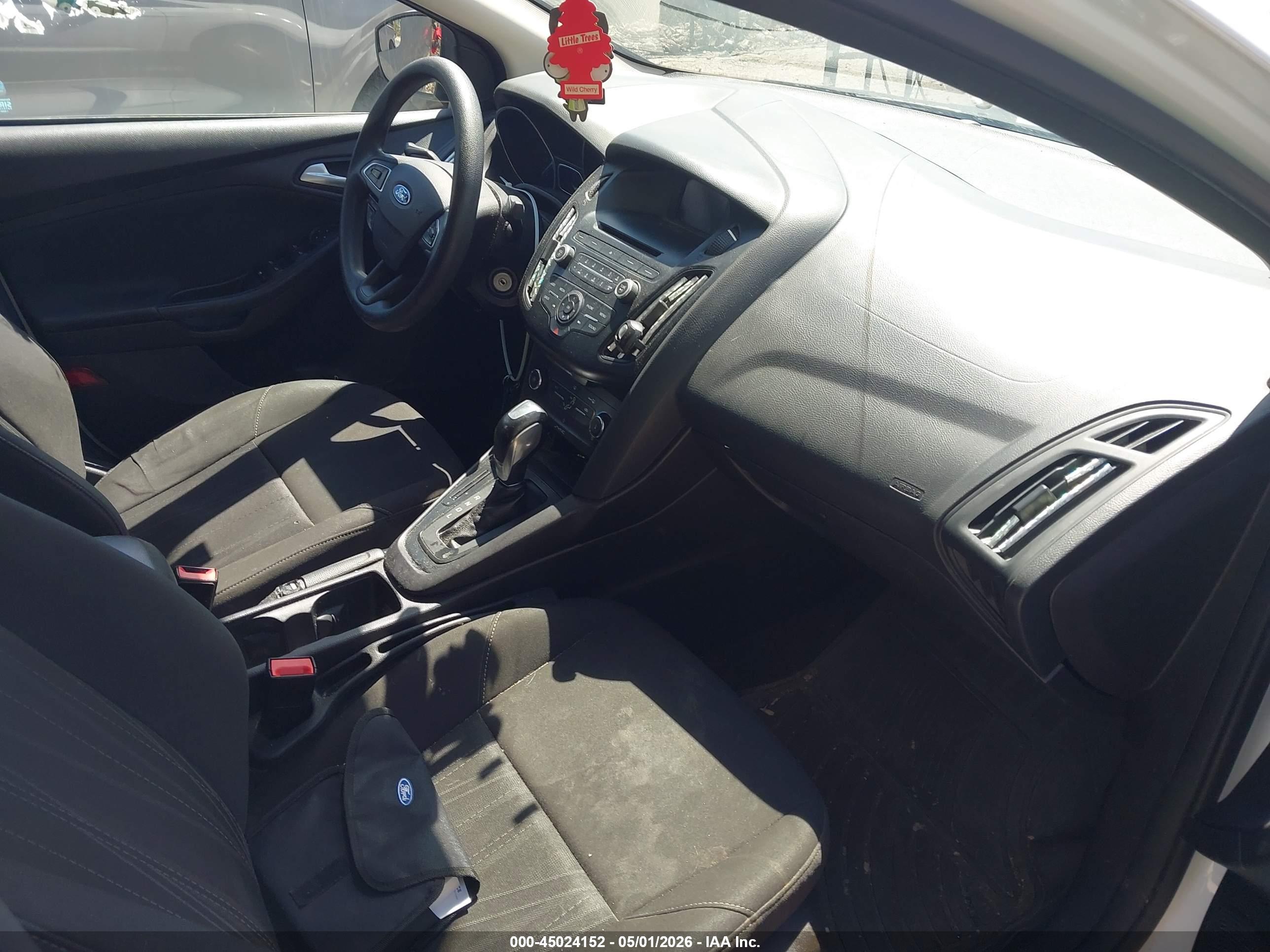 FORD FOCUS image 5