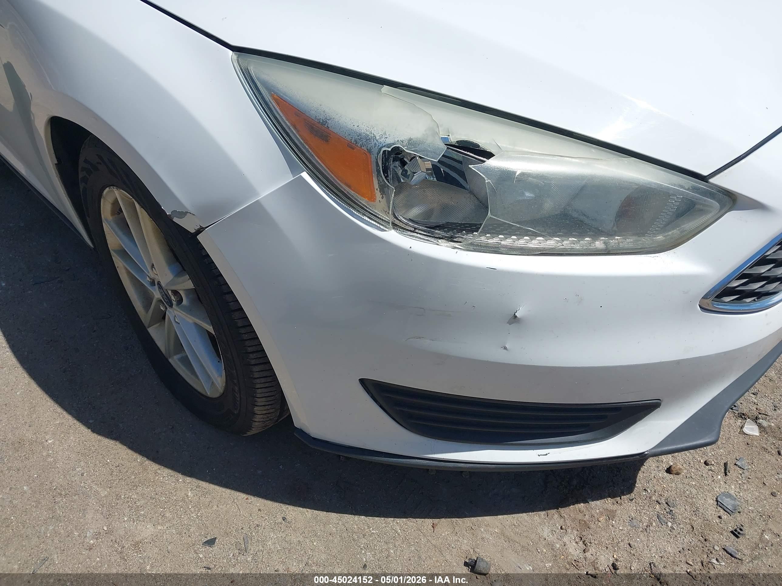 FORD FOCUS image 6