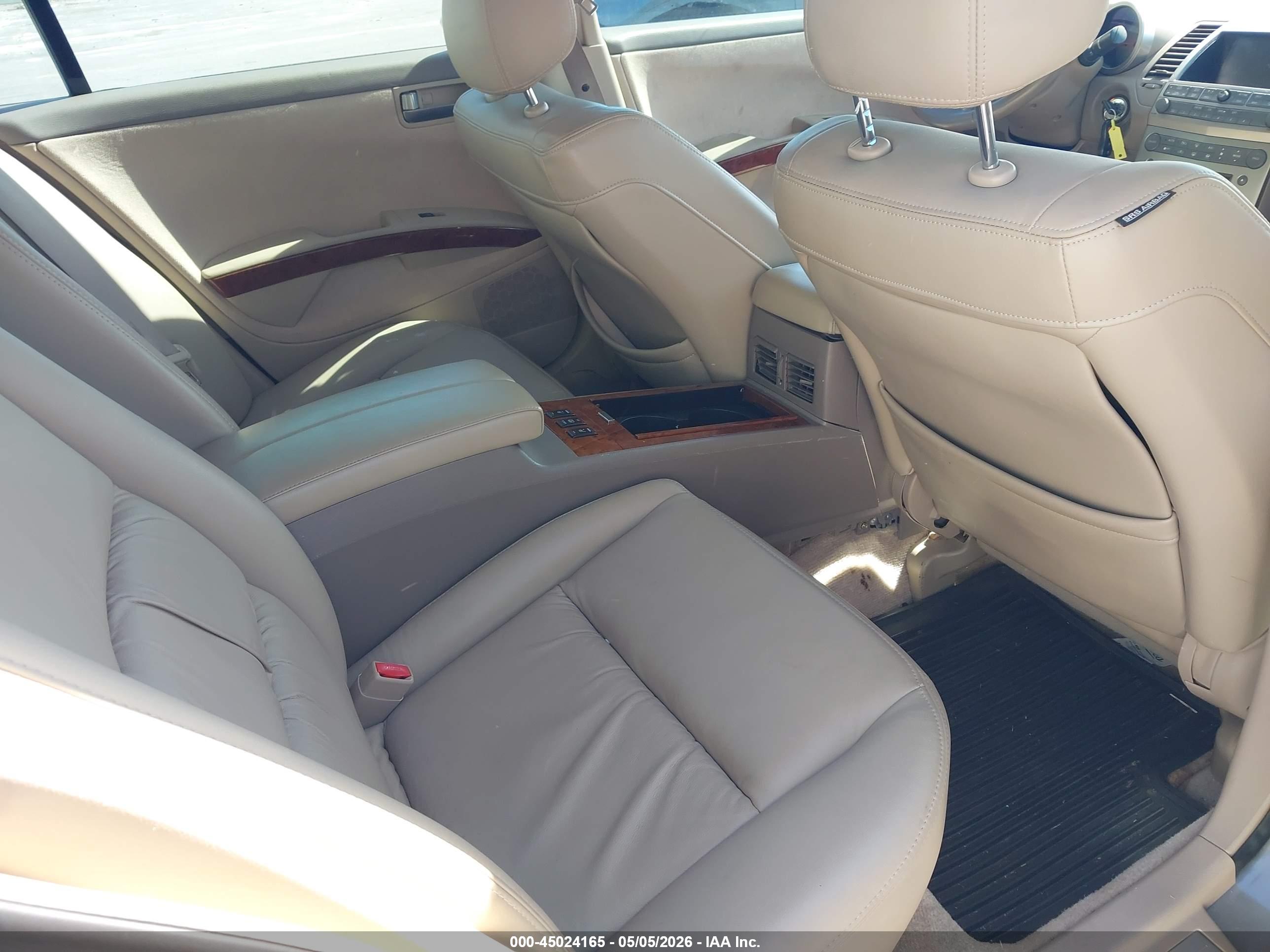 NISSAN MAXIMA image 8