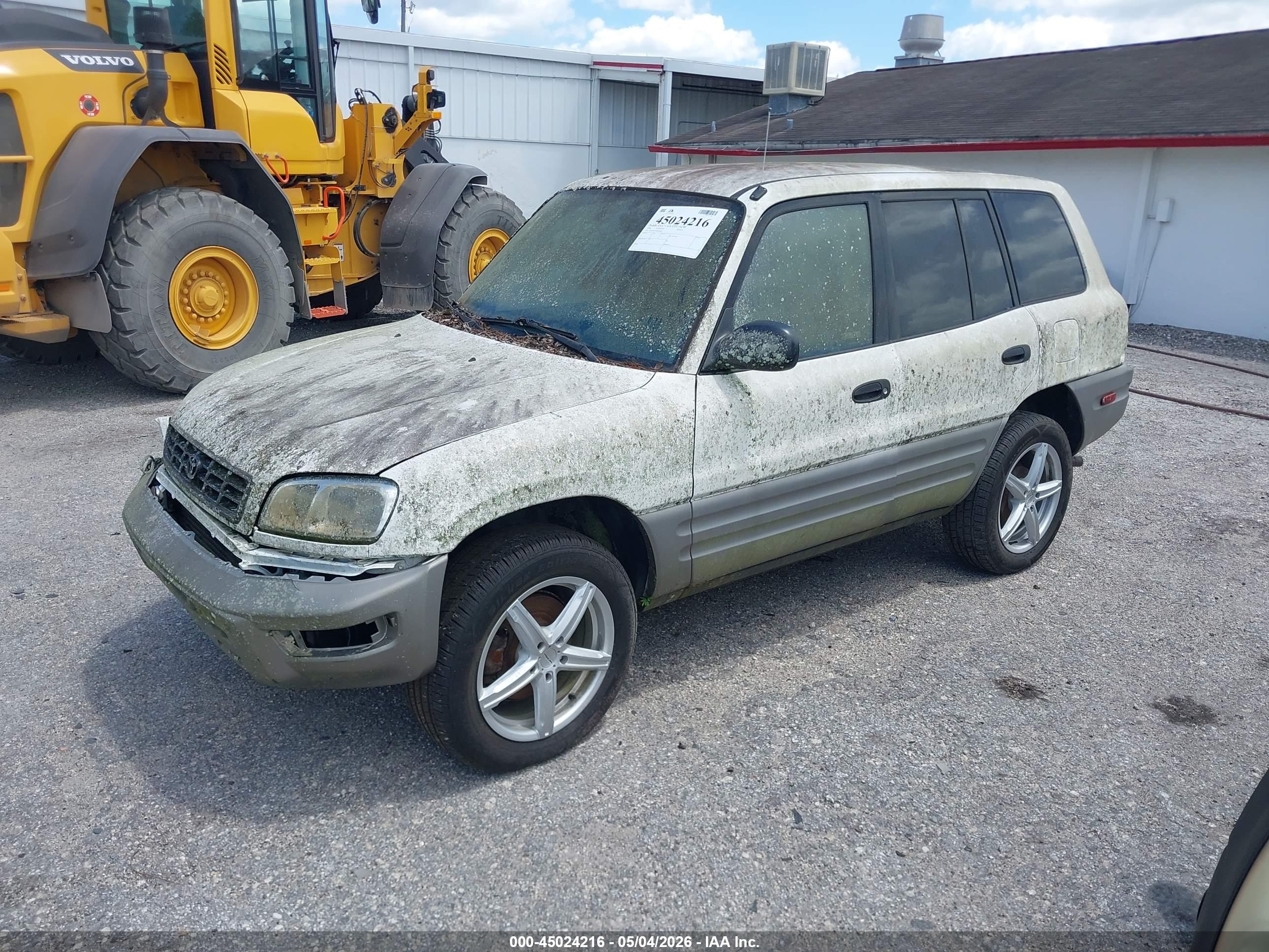 TOYOTA RAV4 image 2