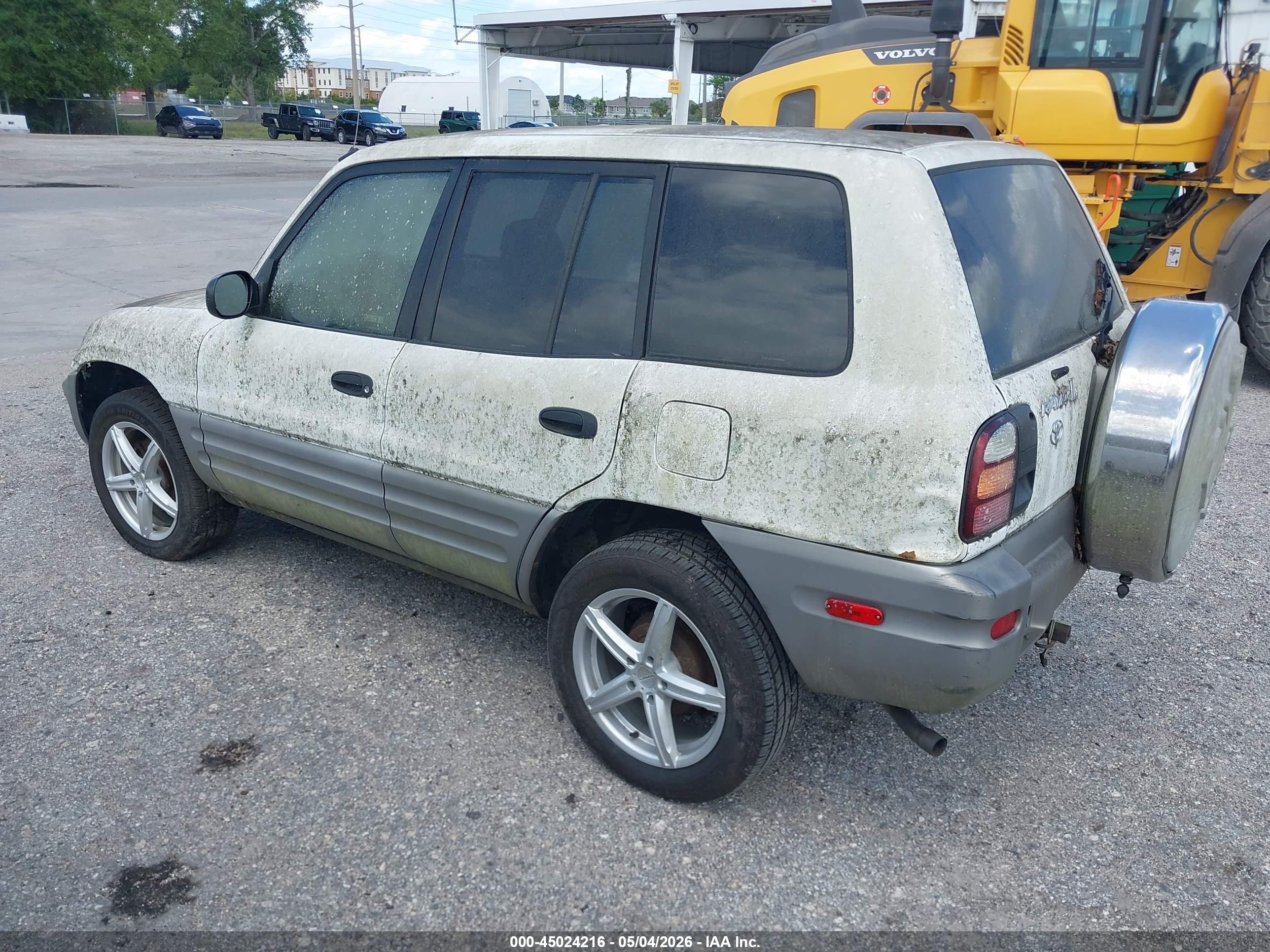 TOYOTA RAV4 image 3