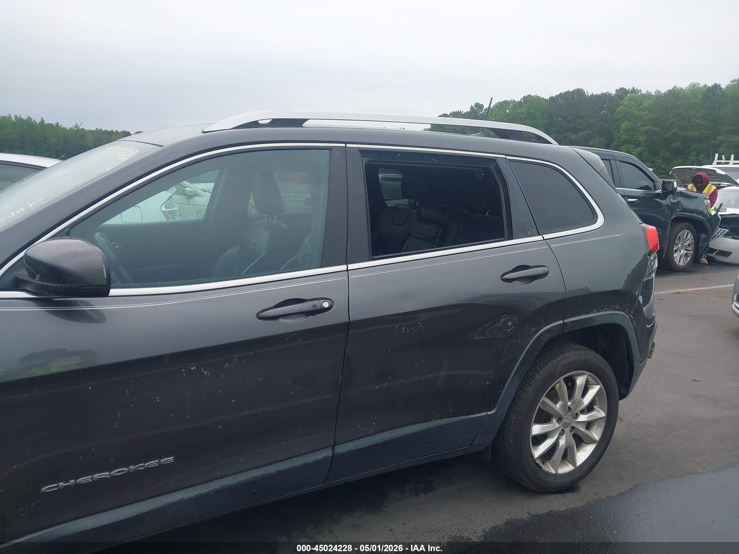JEEP CHEROKEE image 6