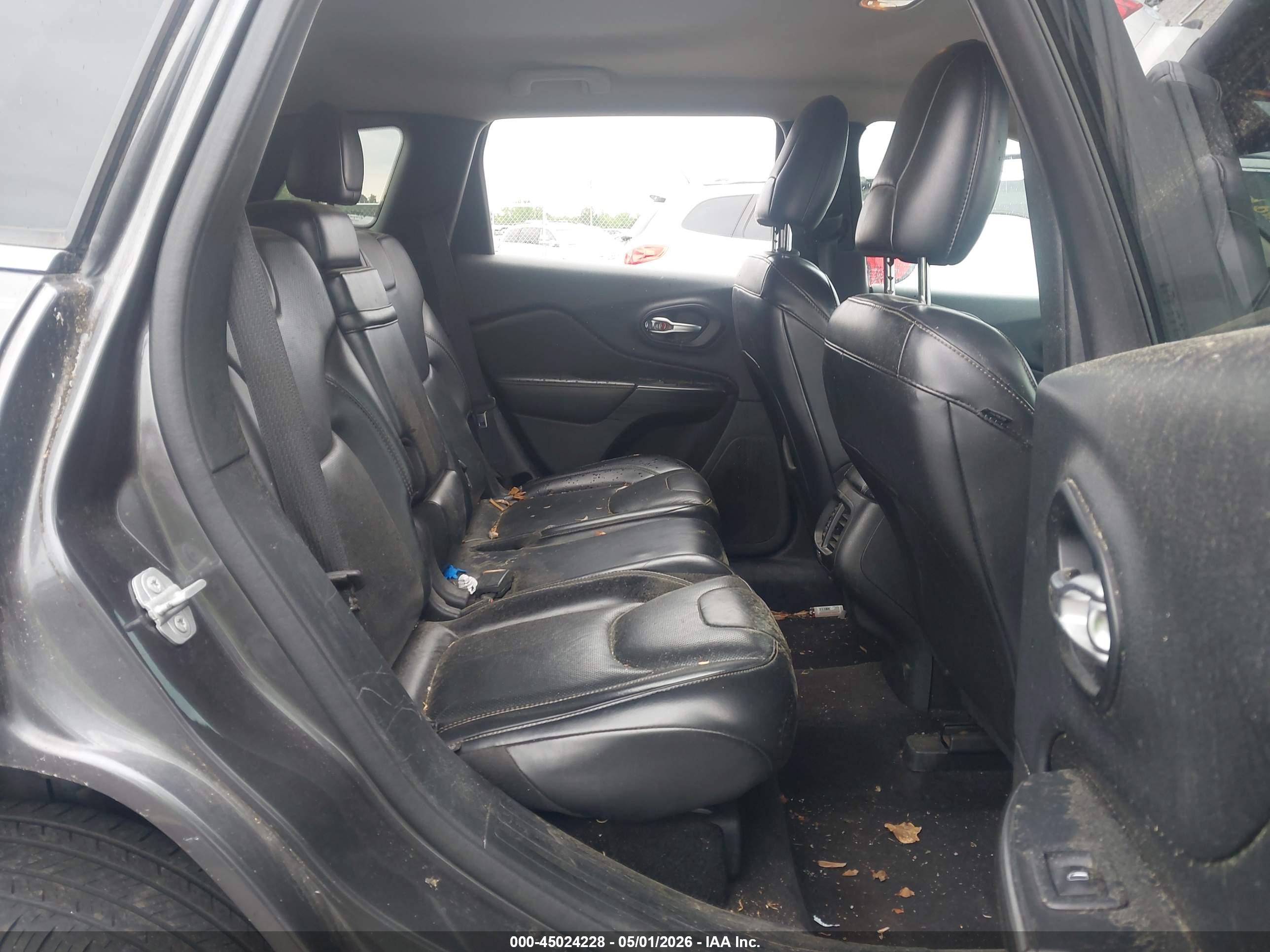 JEEP CHEROKEE image 8