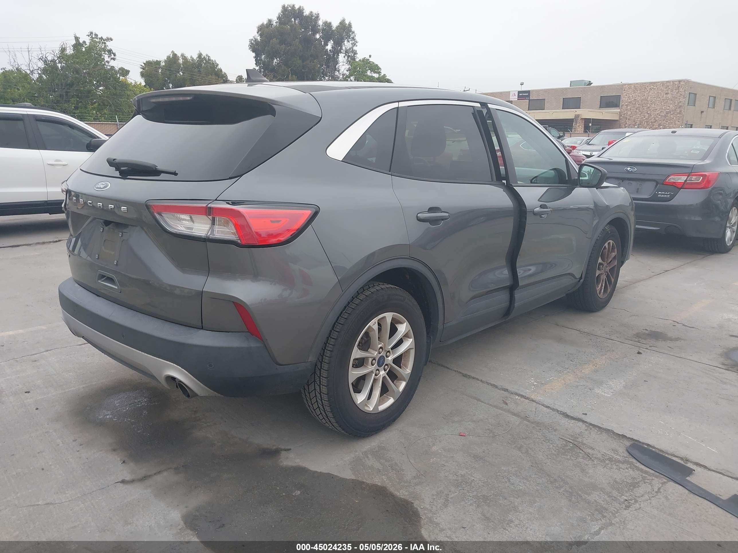 FORD ESCAPE image 4