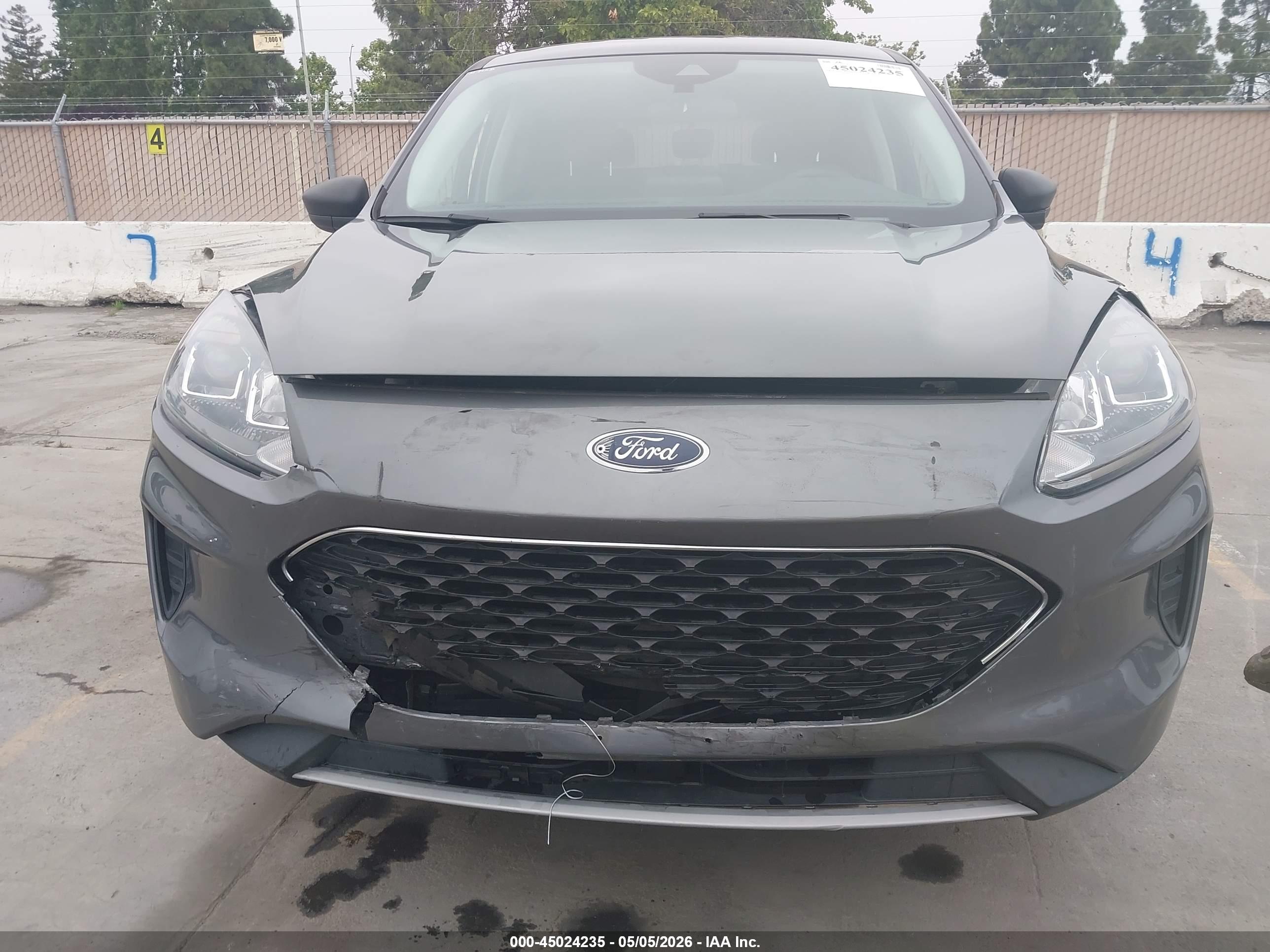 FORD ESCAPE image 6