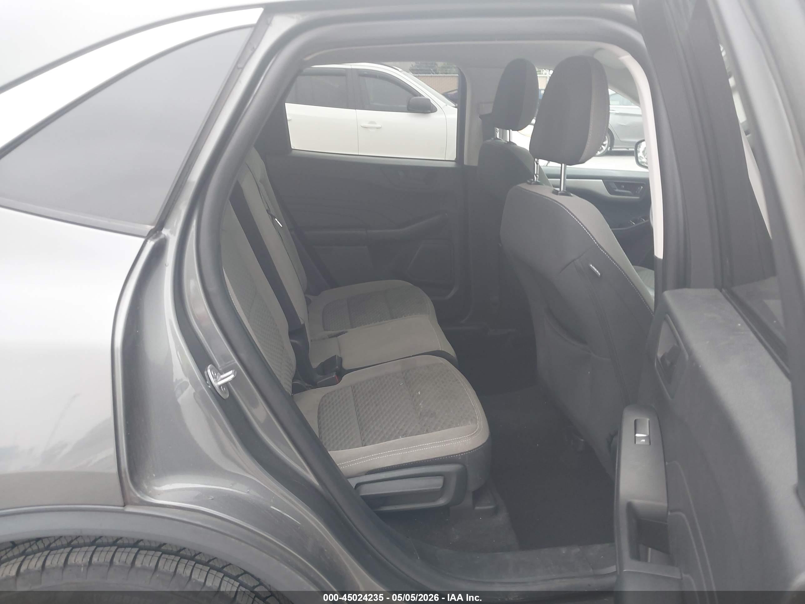 FORD ESCAPE image 8