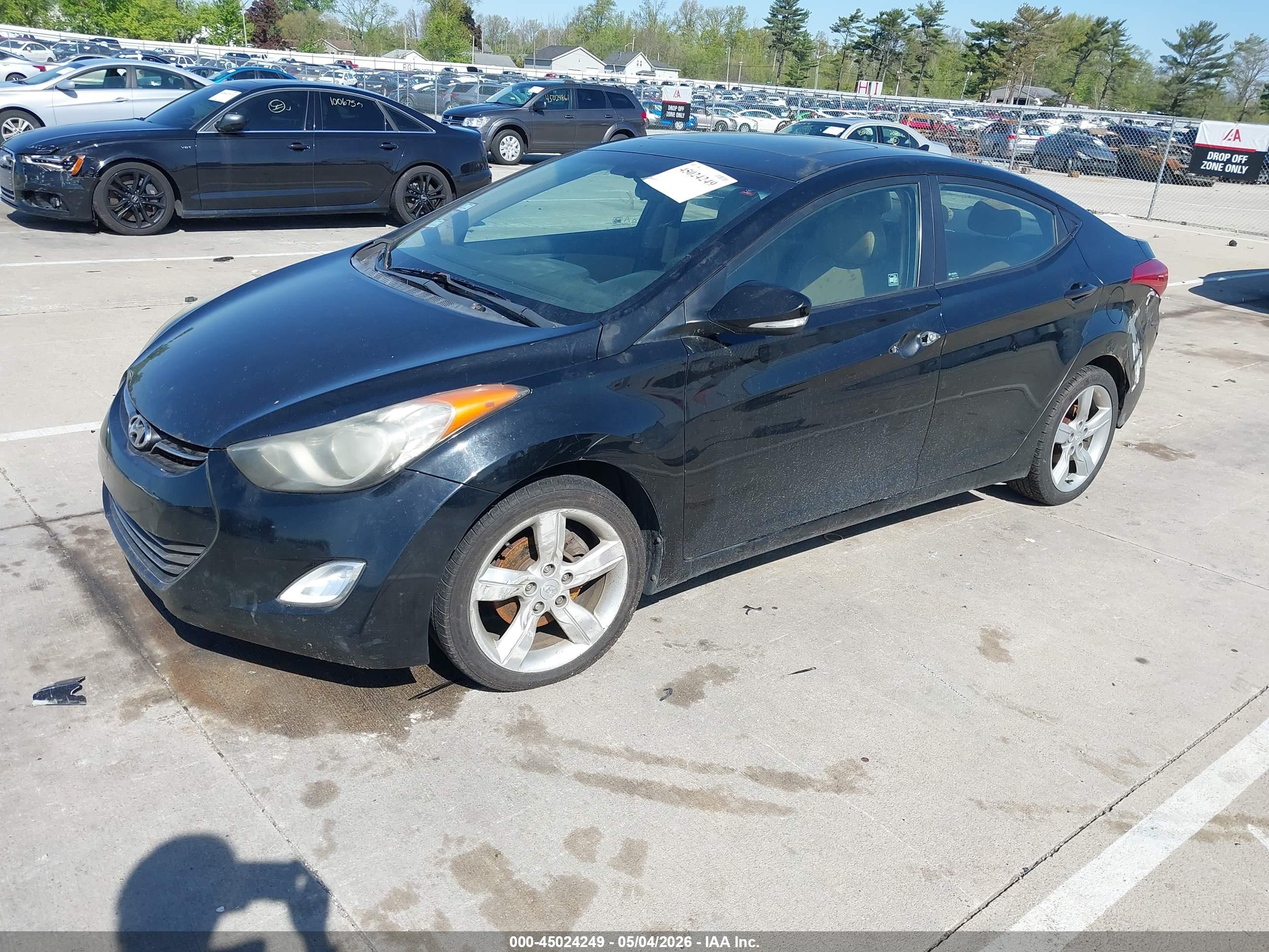 HYUNDAI ELANTRA image 2