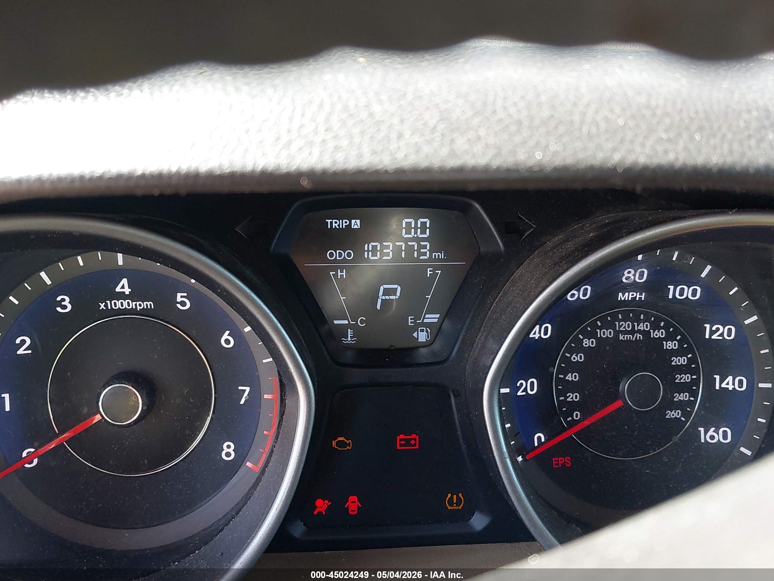 HYUNDAI ELANTRA image 7