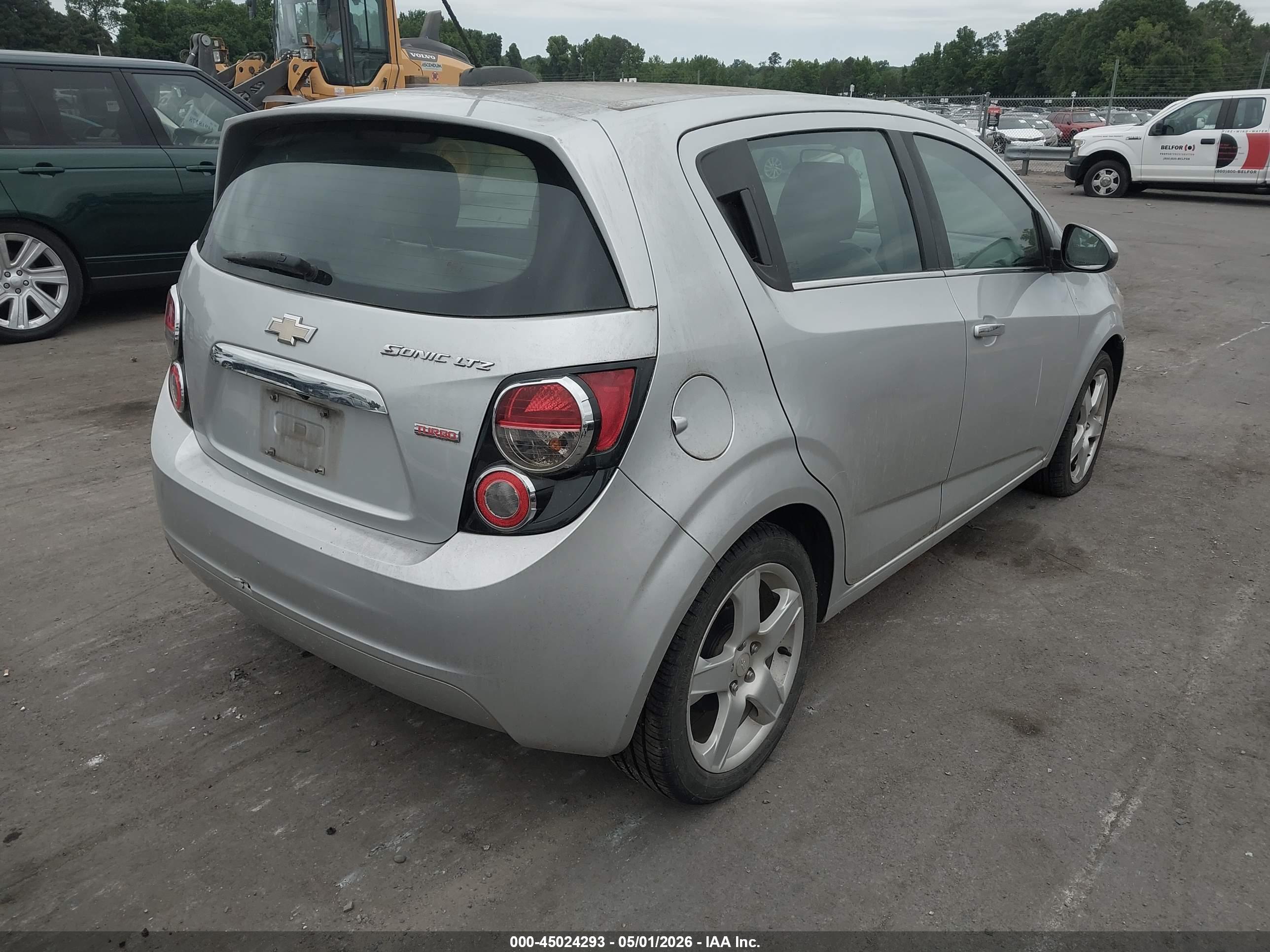 CHEVROLET SONIC image 4