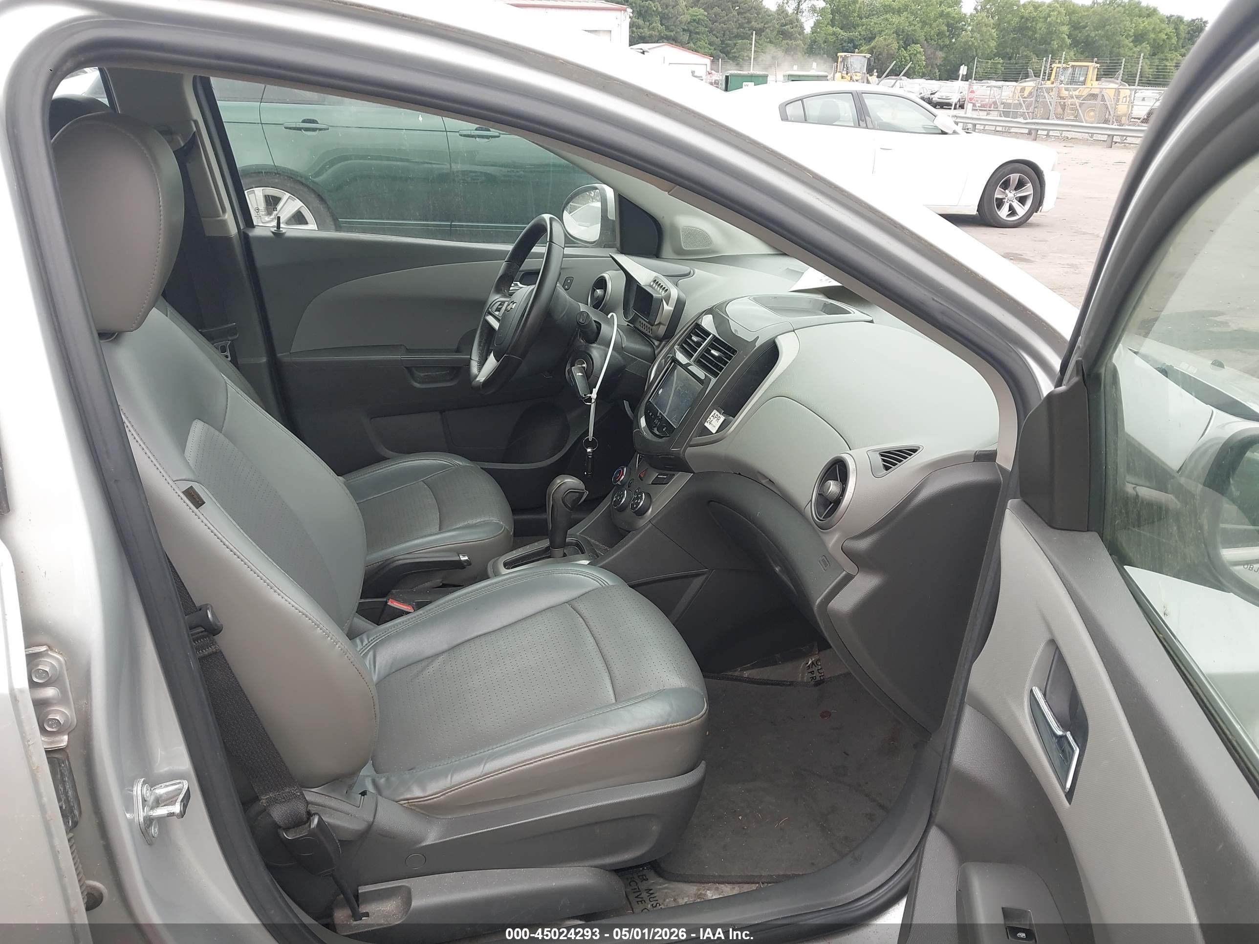 CHEVROLET SONIC image 5