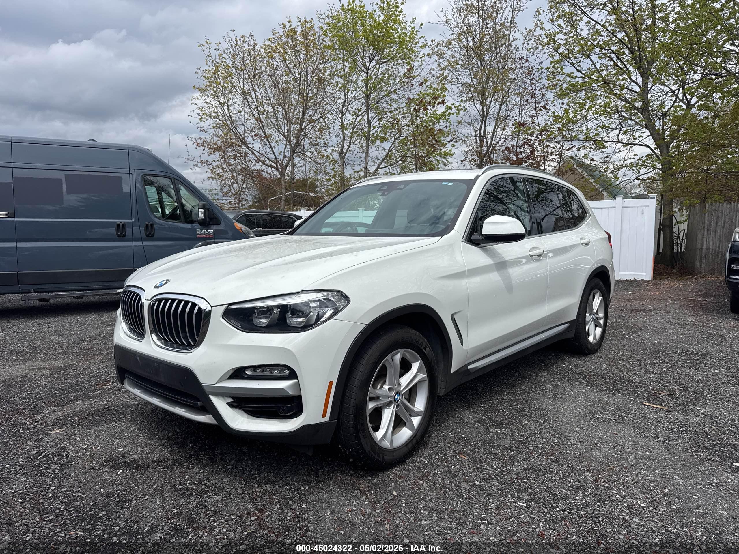 BMW X3 image 2
