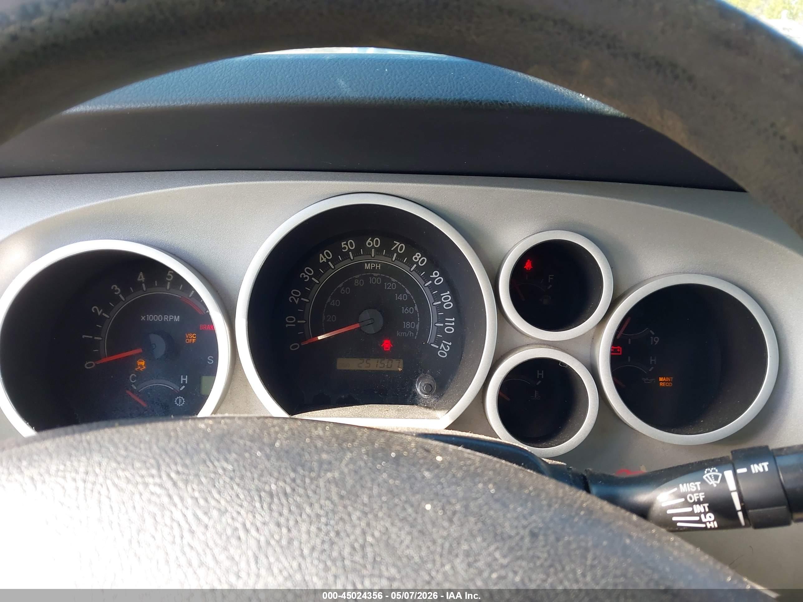 TOYOTA TUNDRA image 7