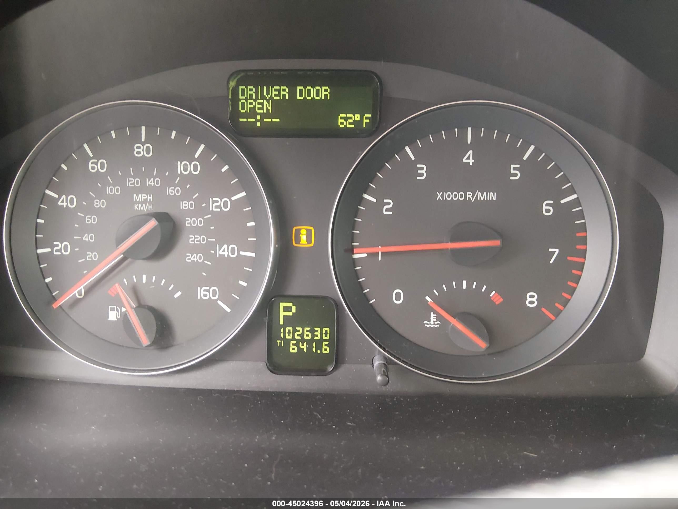 VOLVO V50 image 7