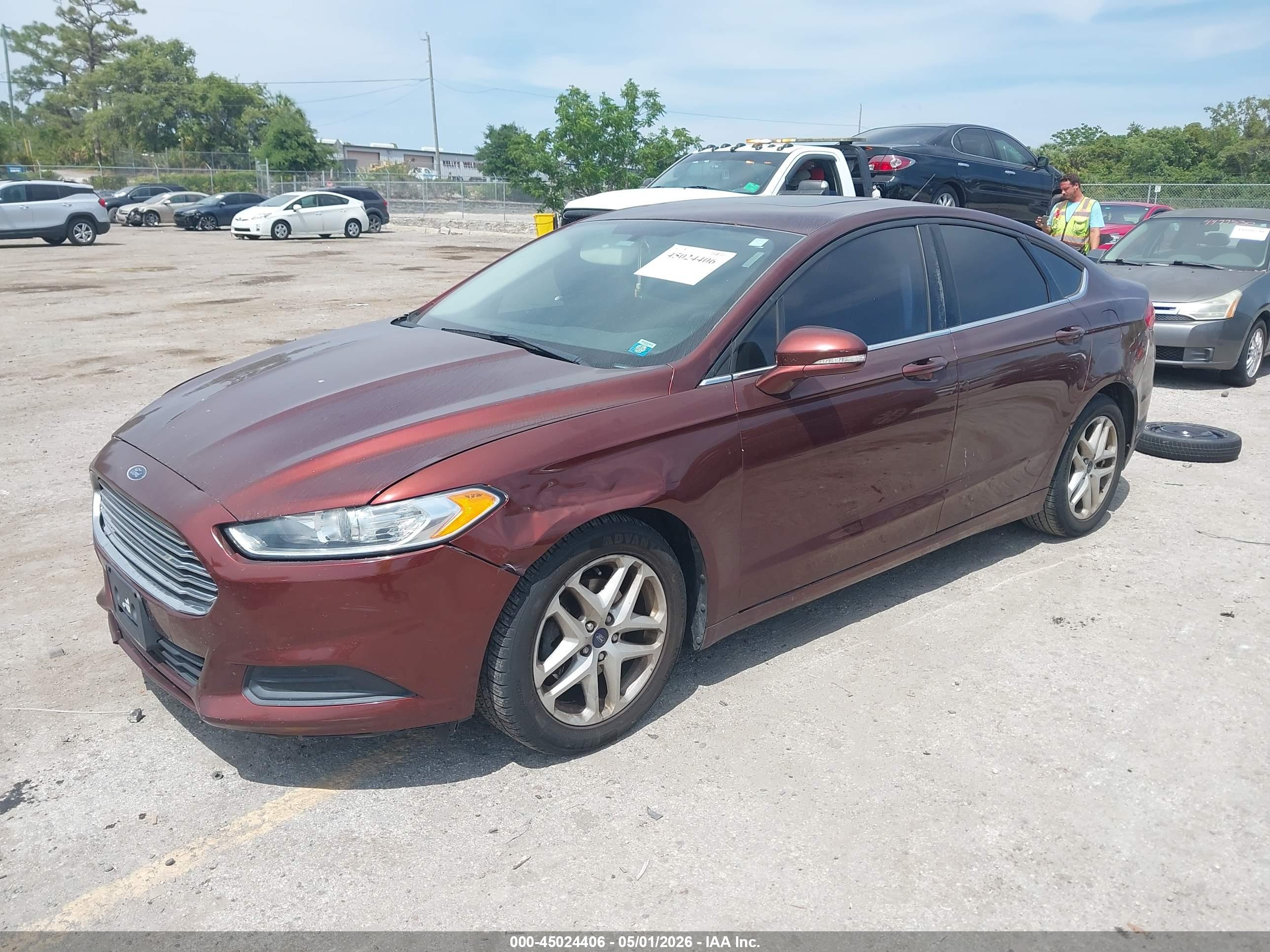 FORD FUSION image 2