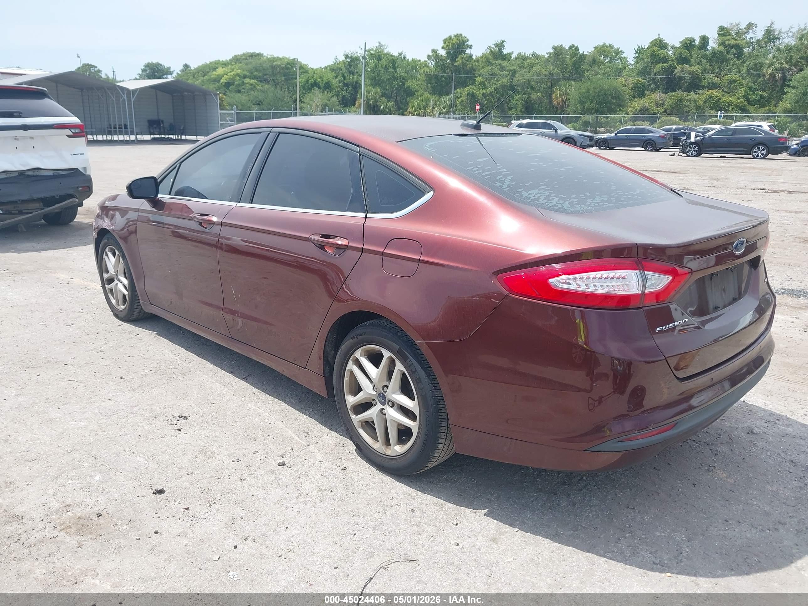FORD FUSION image 3