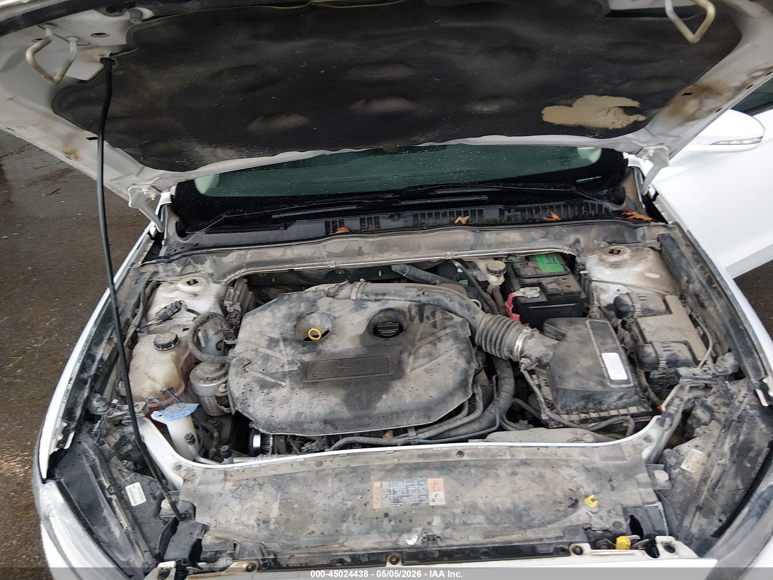 FORD FUSION image 10