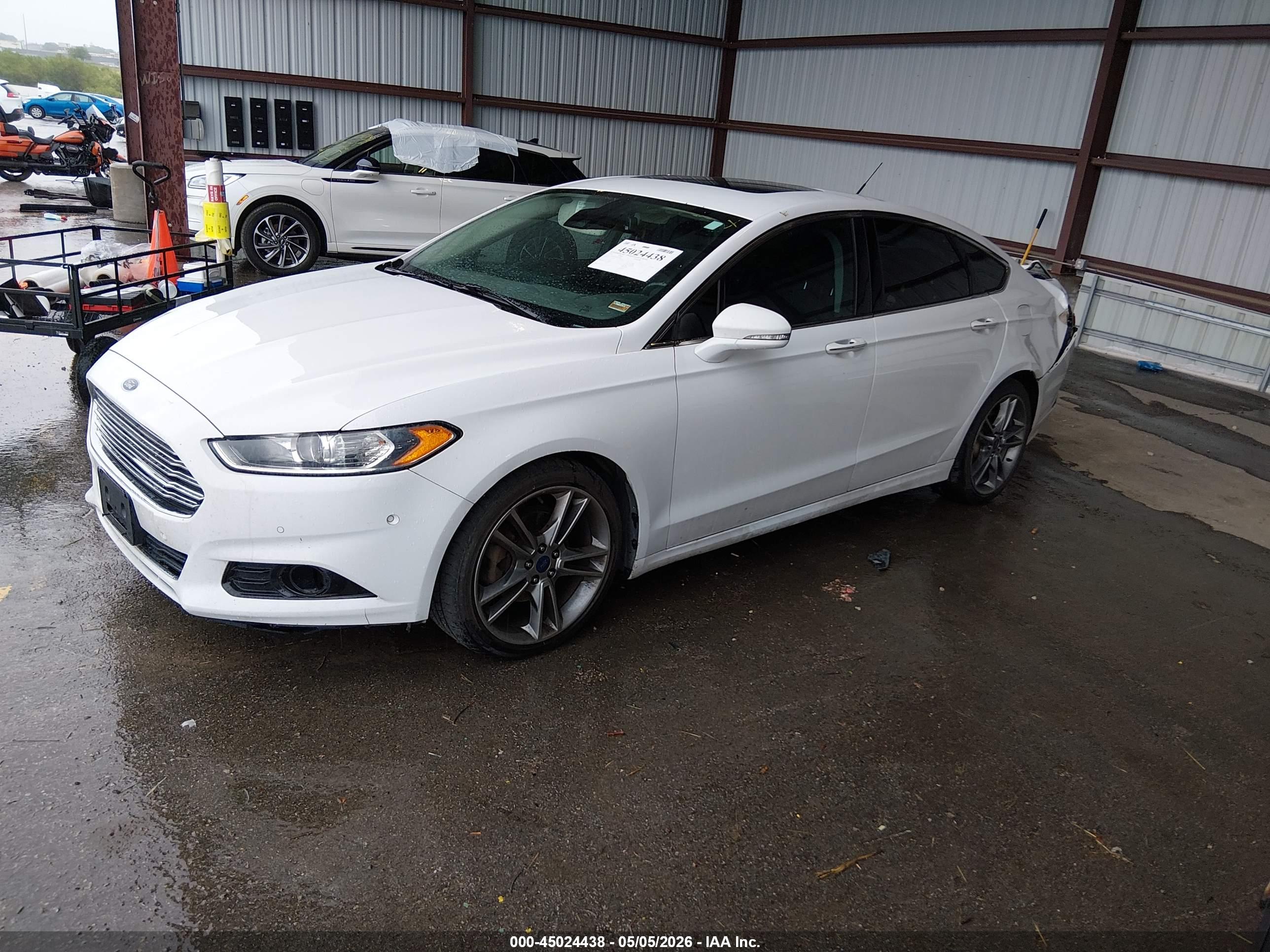 FORD FUSION image 2