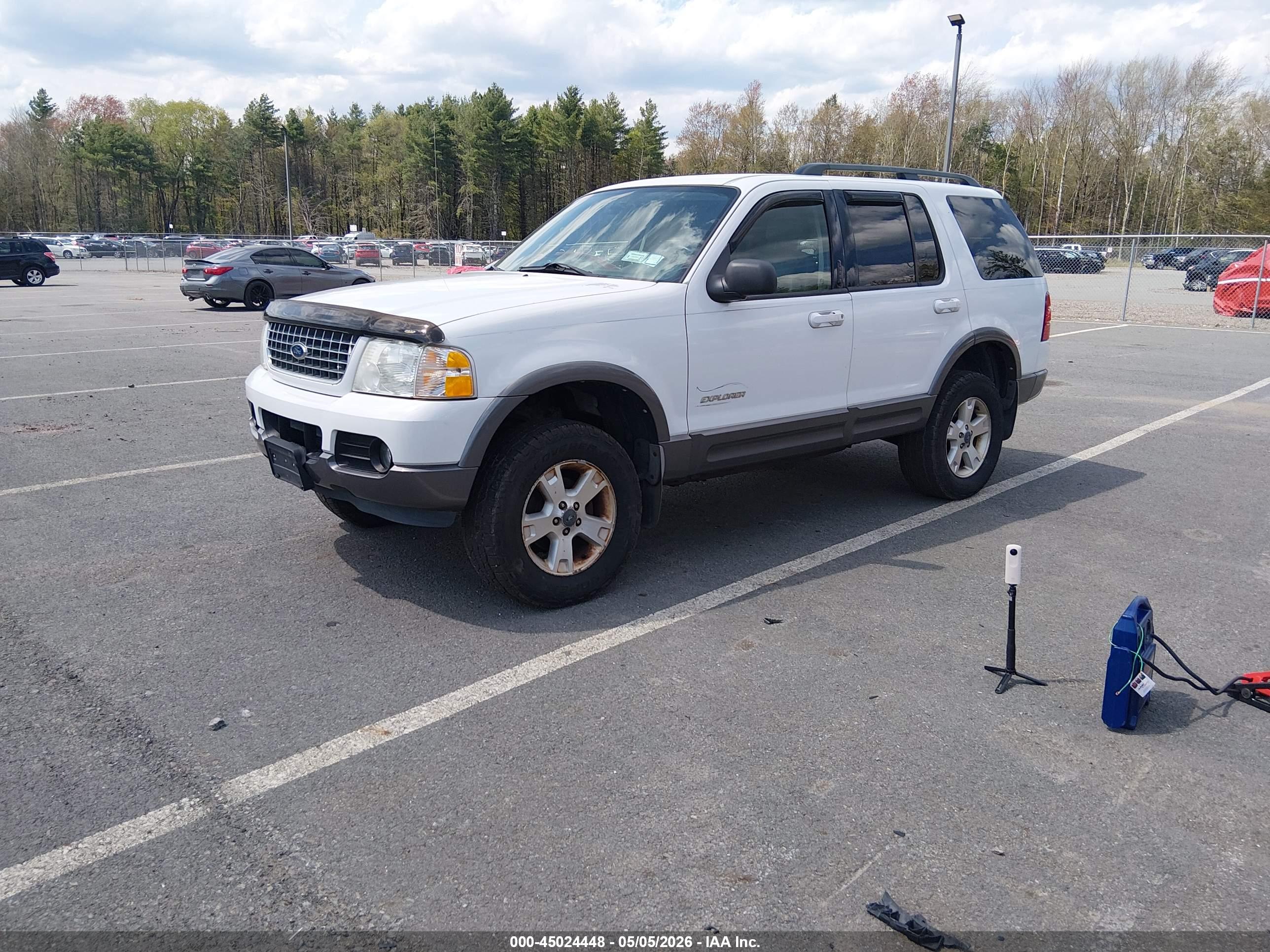 FORD EXPLORER image 2