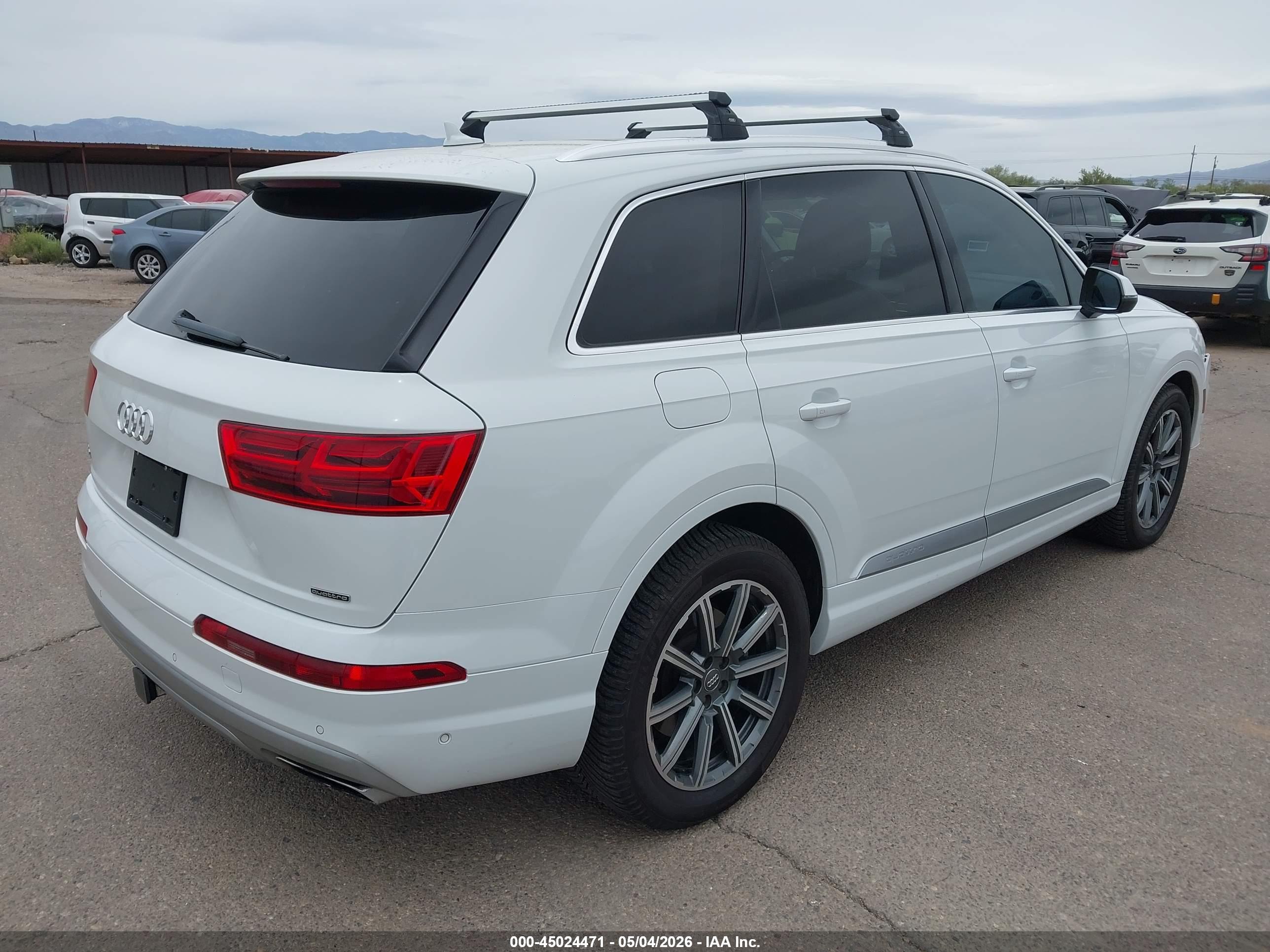 AUDI Q7 image 4